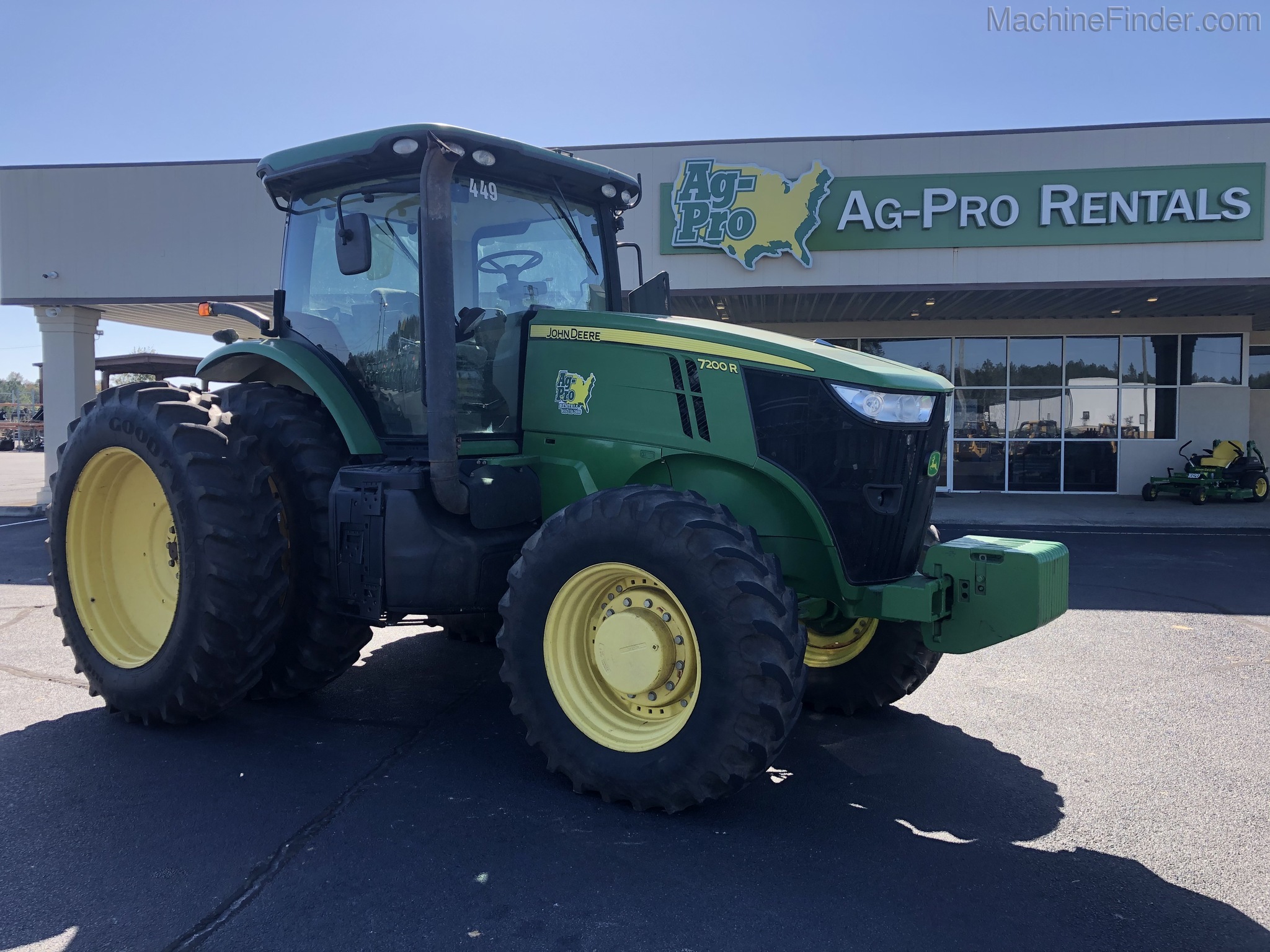 2011 John Deere 7200R Image 1