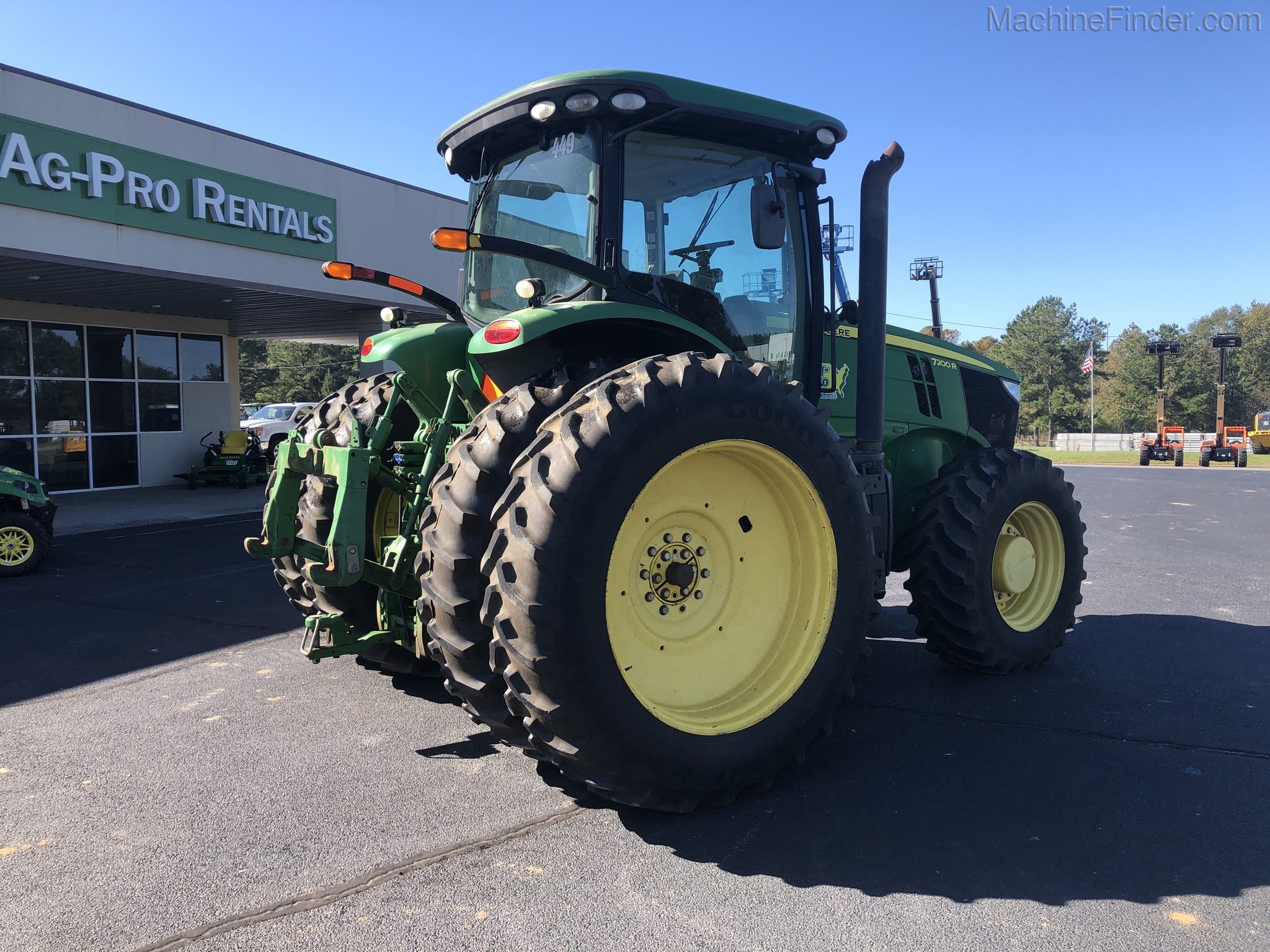 2011 John Deere 7200R Image 3