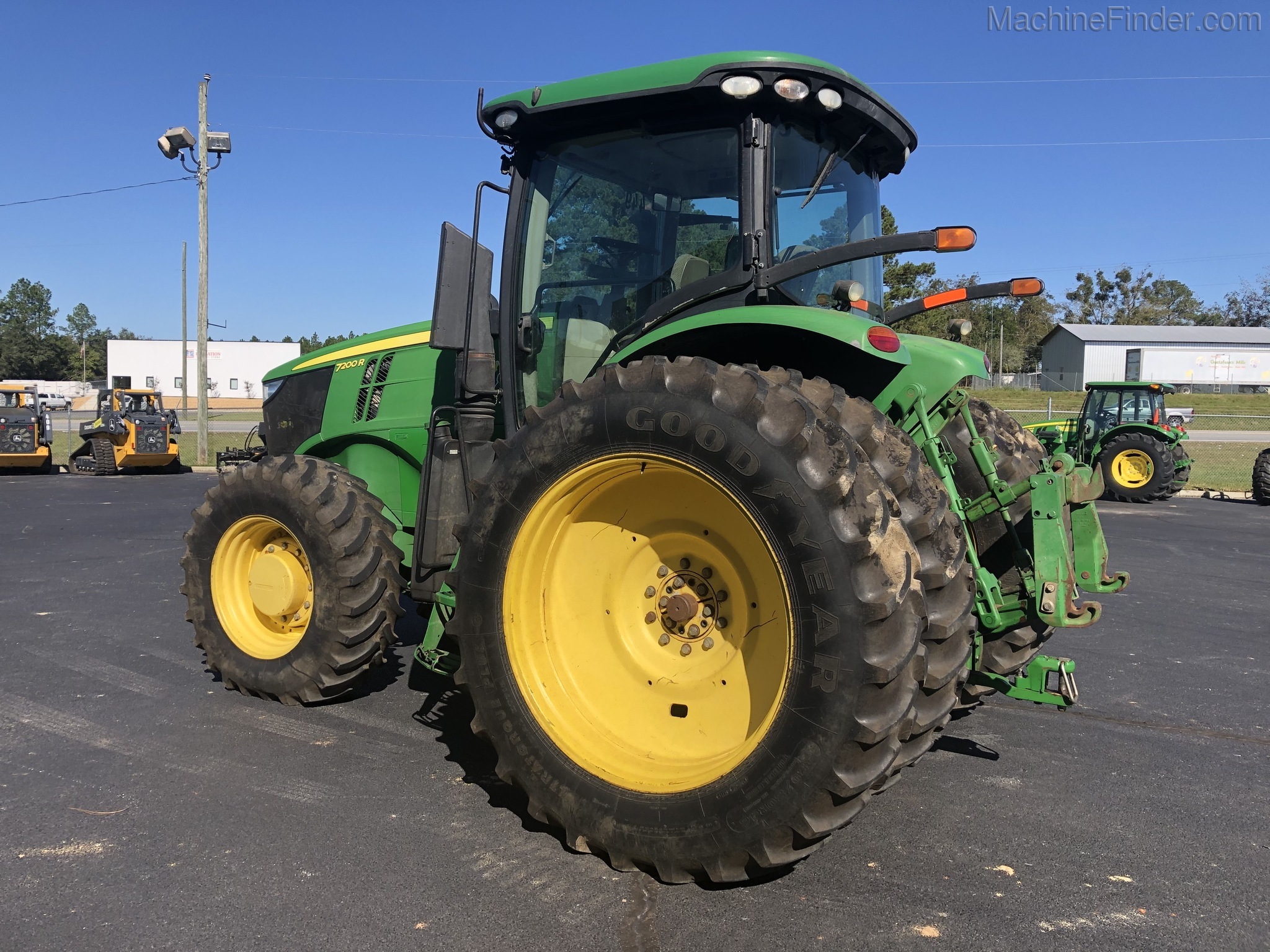 2011 John Deere 7200R Image 5