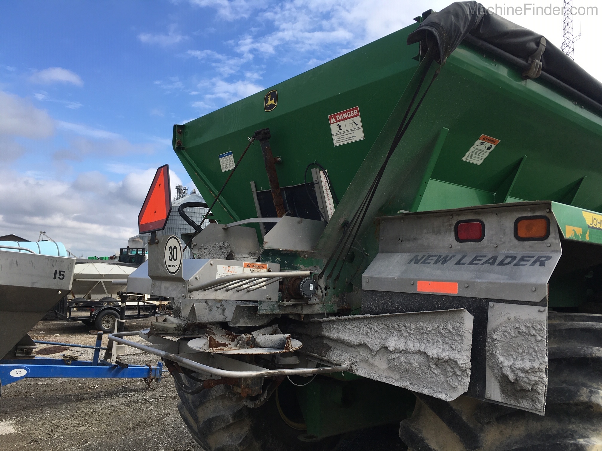 2012 John Deere DN345 Image 5