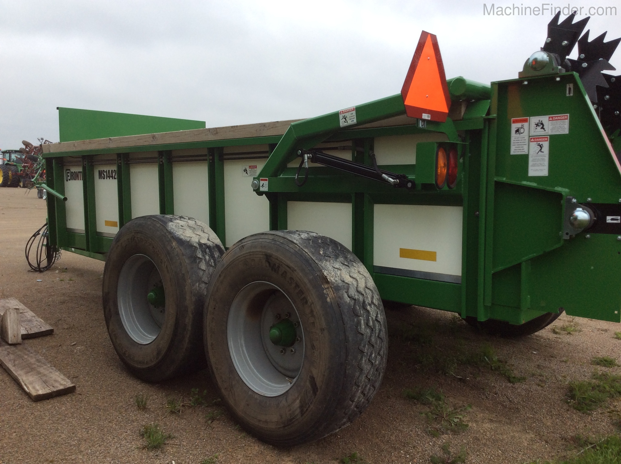 2019 Frontier MS142H Image 4