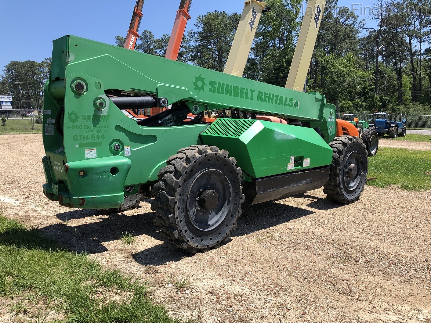 2014 Genie GTH844 Image 4