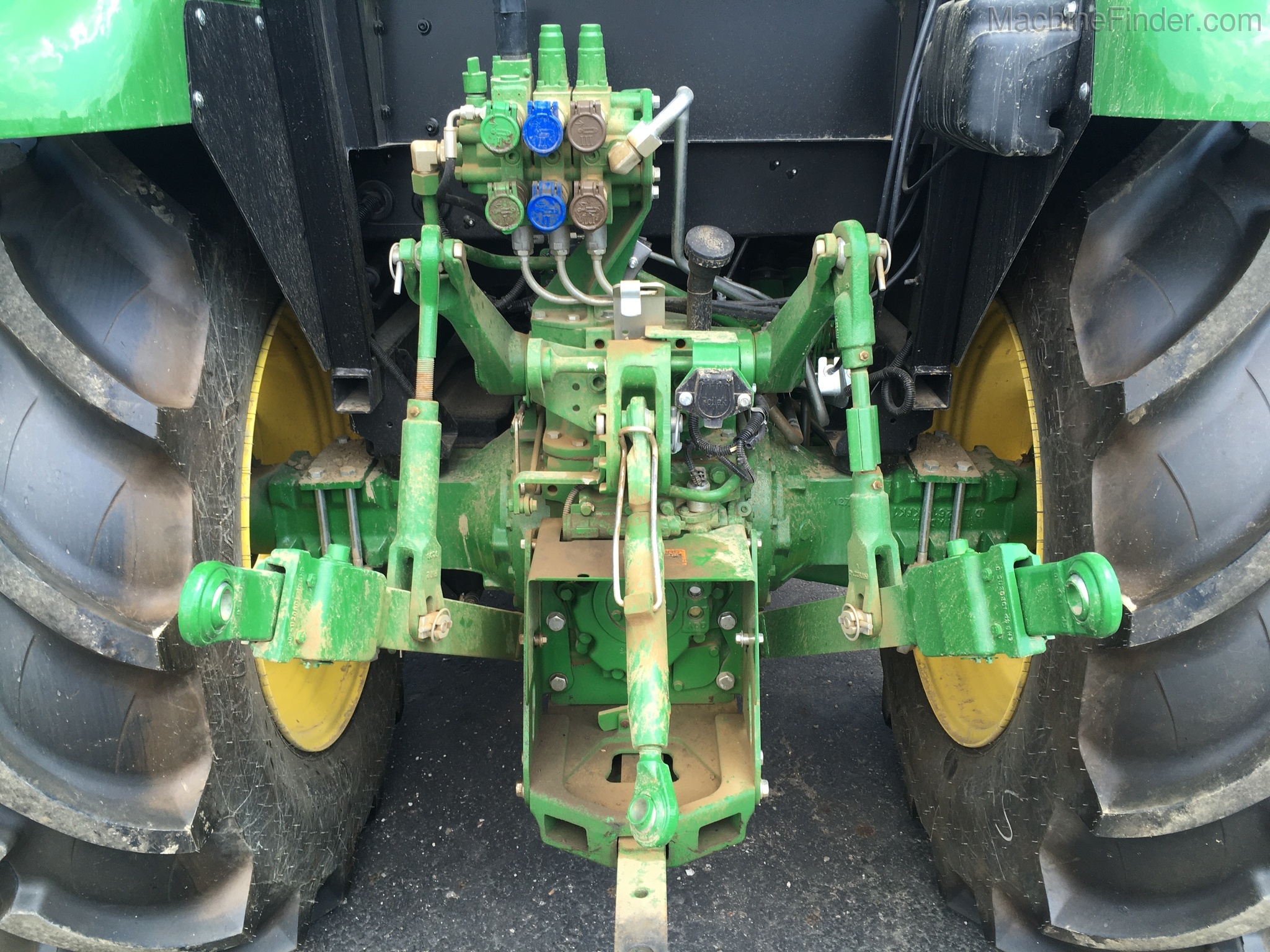 2019 John Deere 5100E Image 5