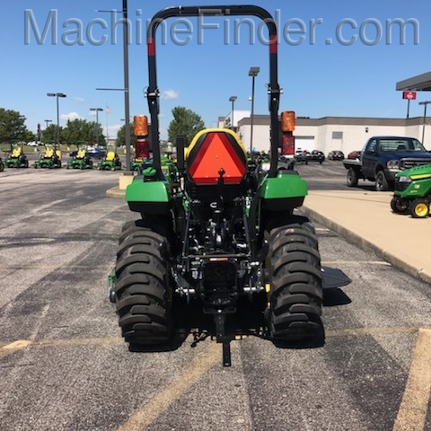 2020 John Deere 2038R Image 4