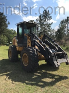 2004 John Deere 444J Image 2