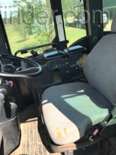 2004 John Deere 444J Image 4