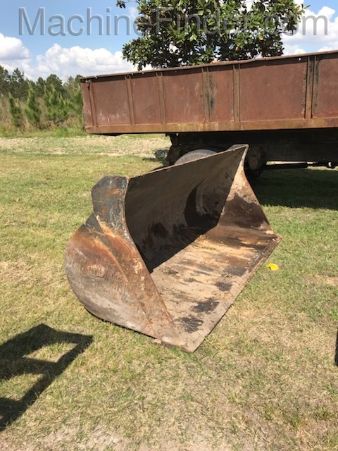 2004 John Deere 444J Image 12