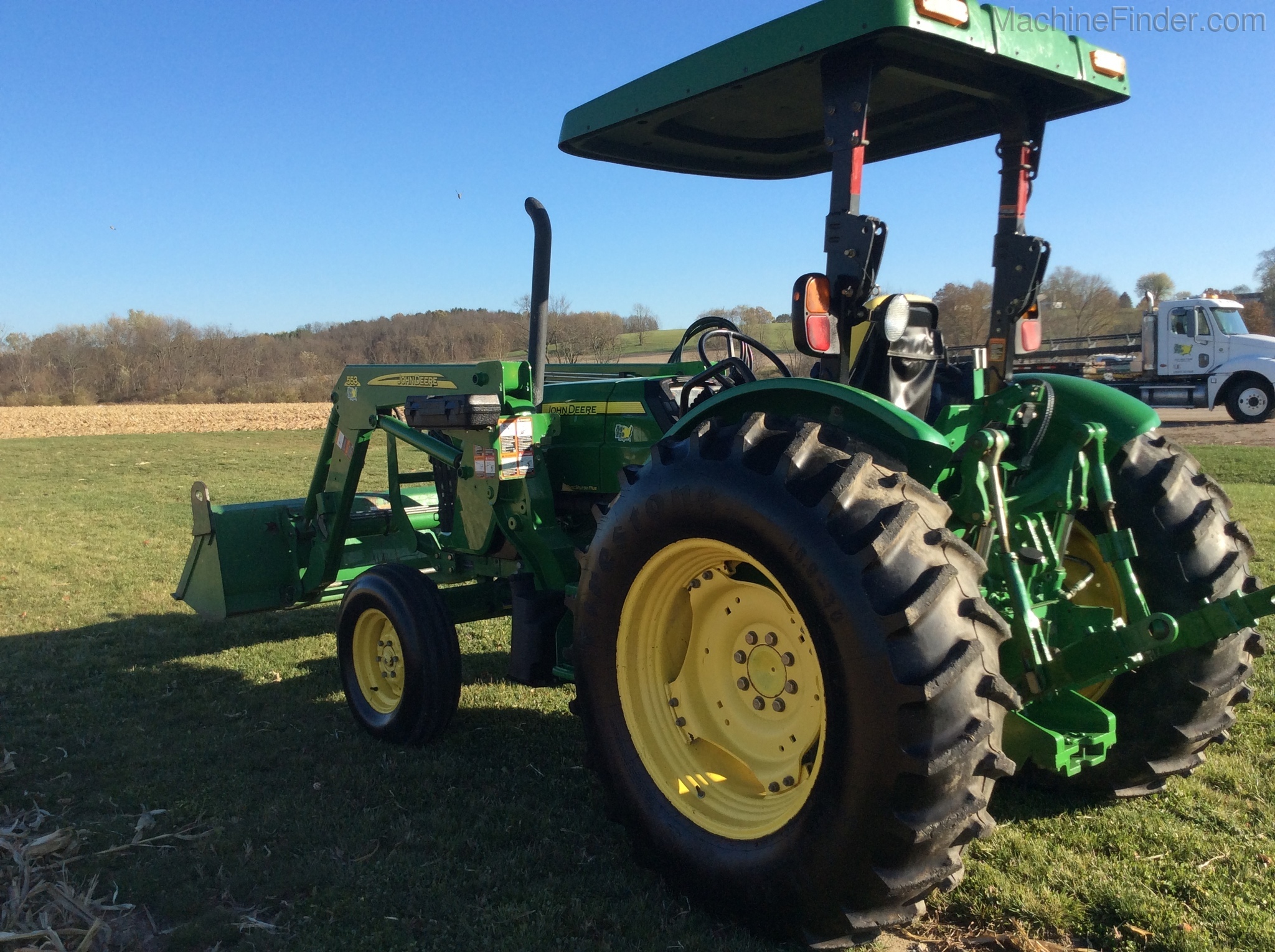 2009 John Deere 5085M Image 5