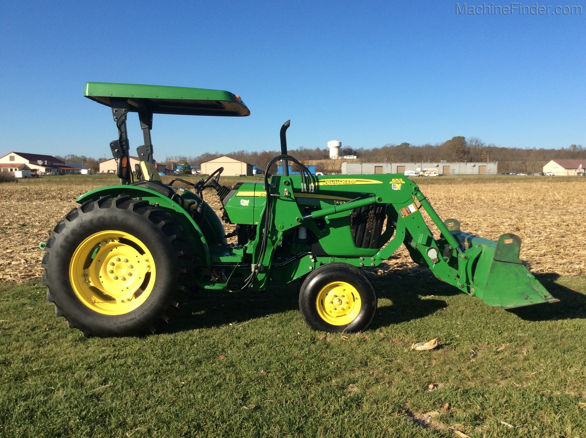 2009 John Deere 5085M Image 1