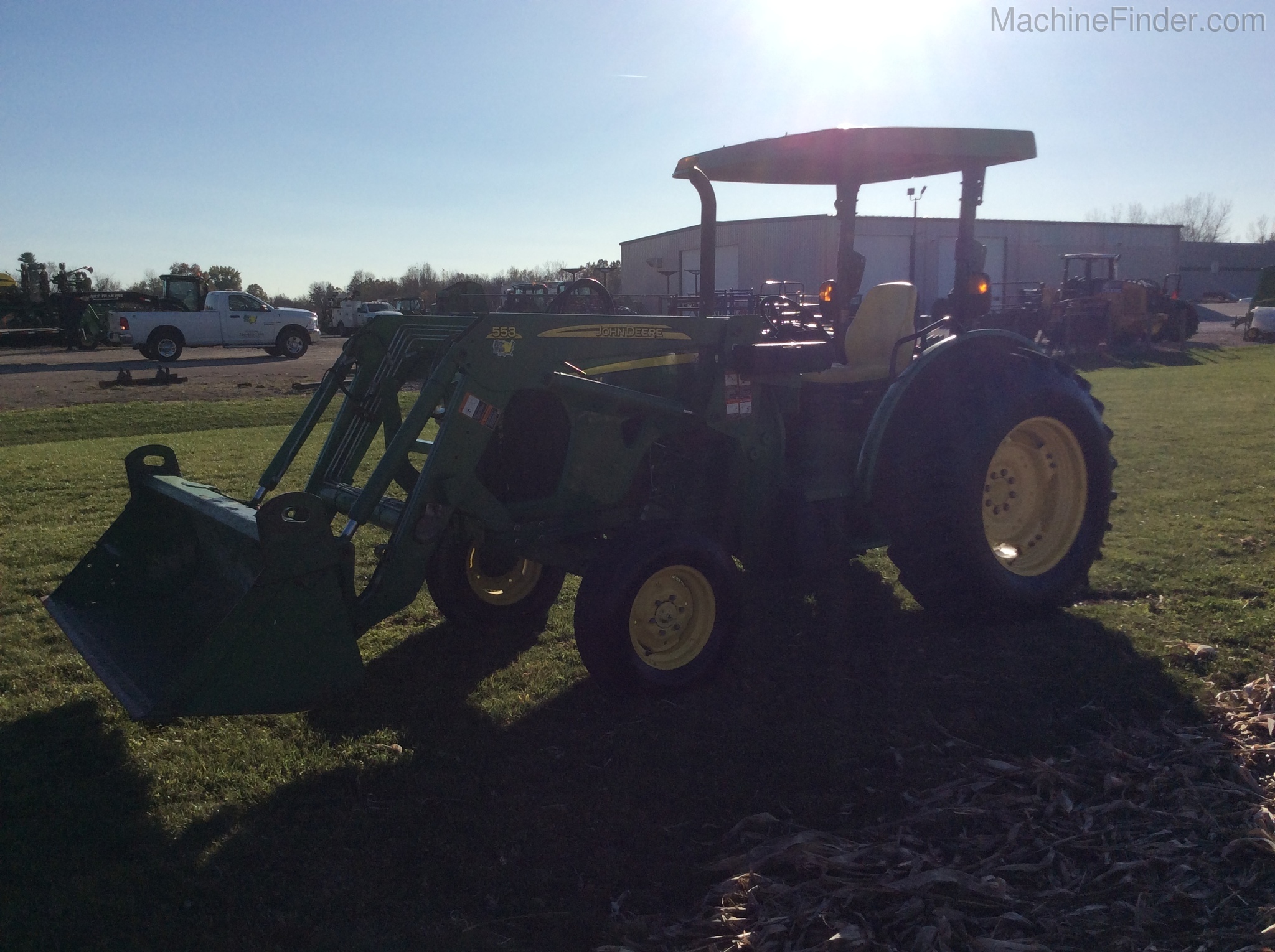 2009 John Deere 5085M Image 4