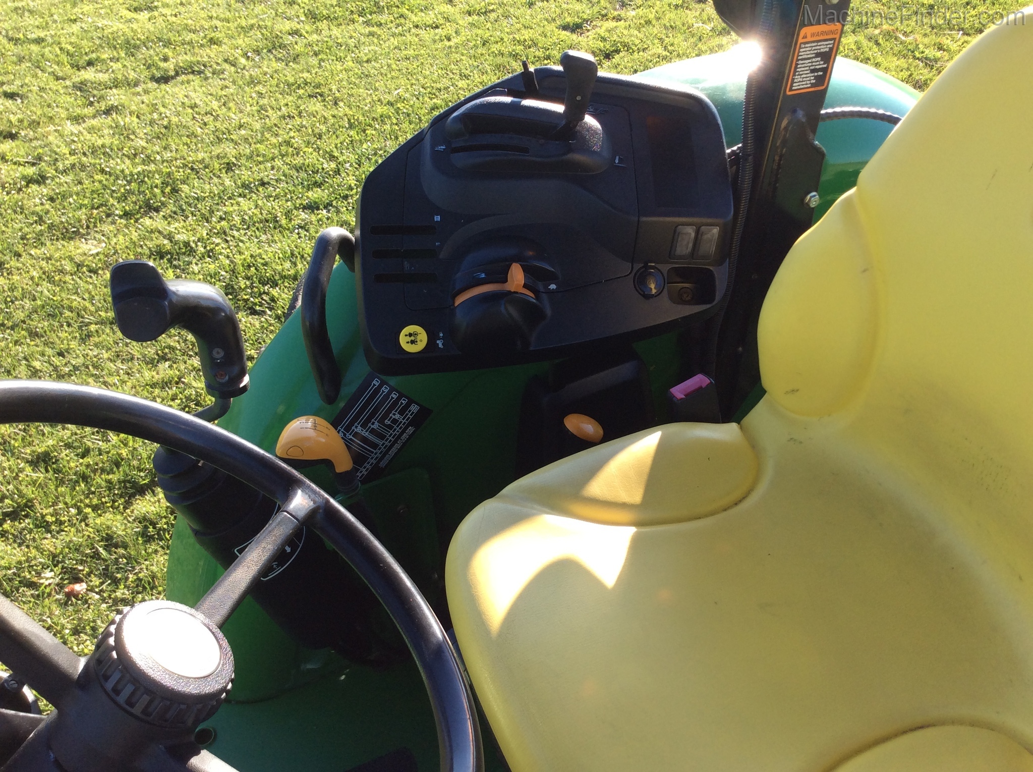 2009 John Deere 5085M Image 15