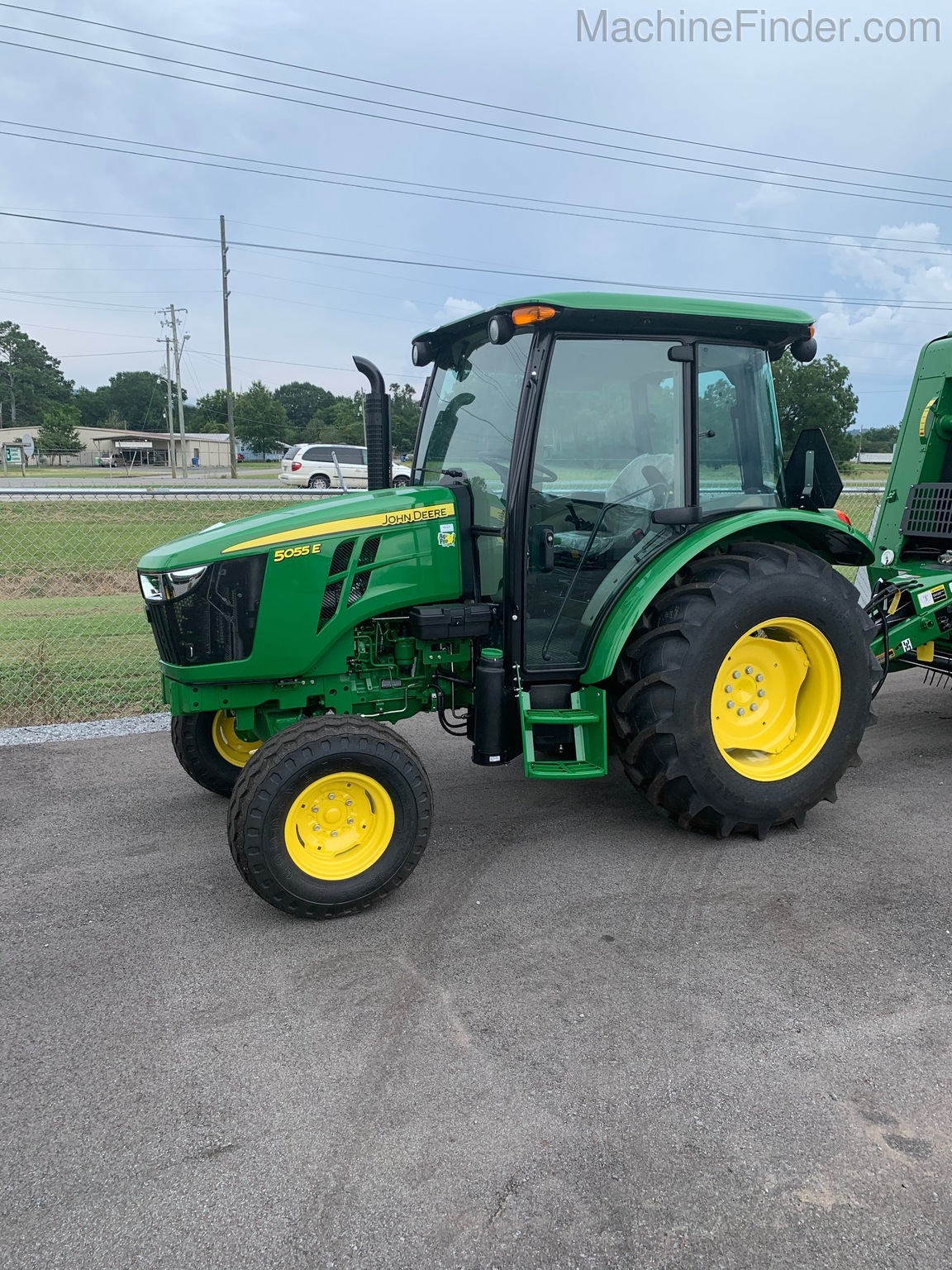 2020 John Deere 5055E Image 6