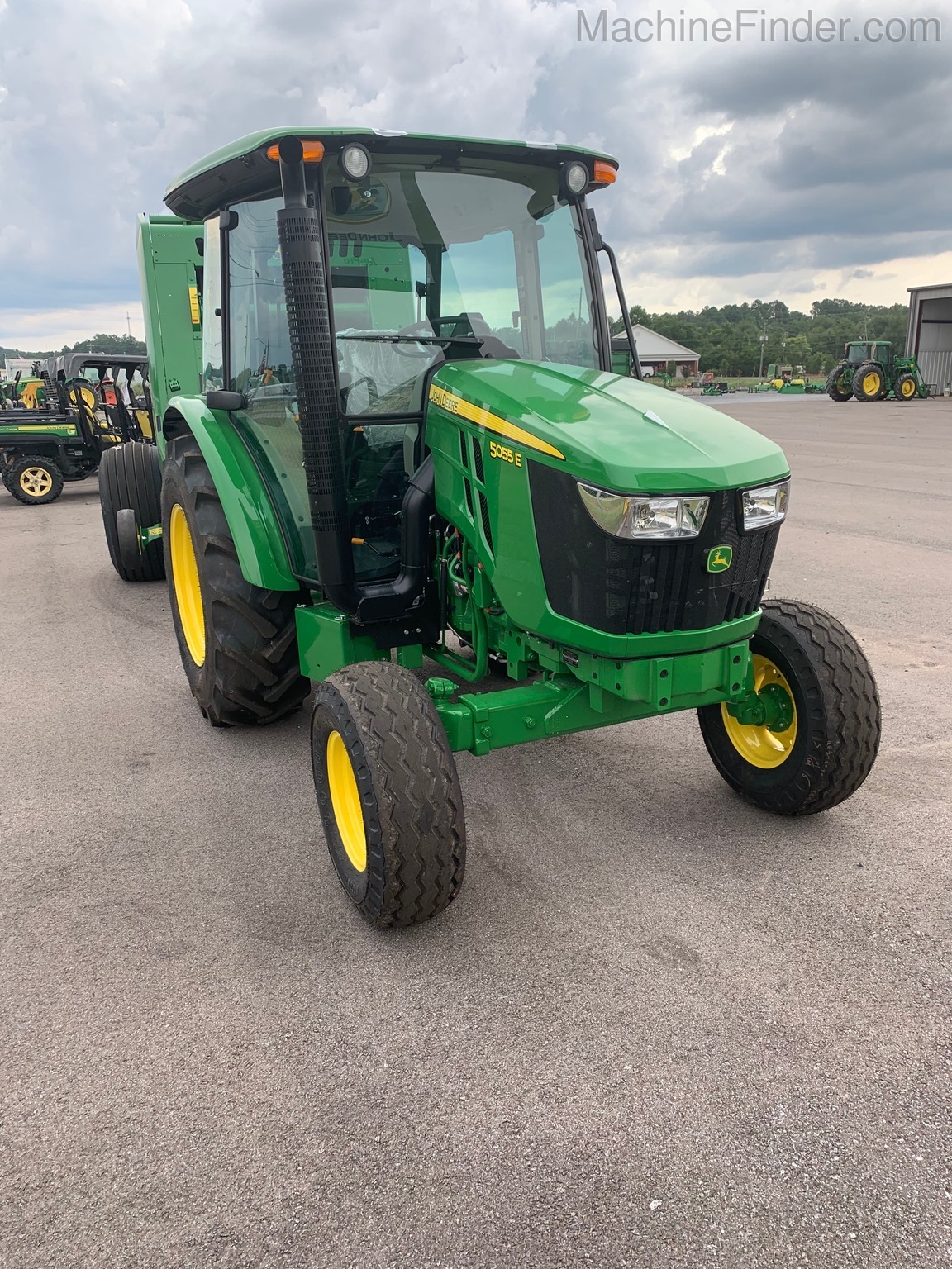 2020 John Deere 5055E Image 7