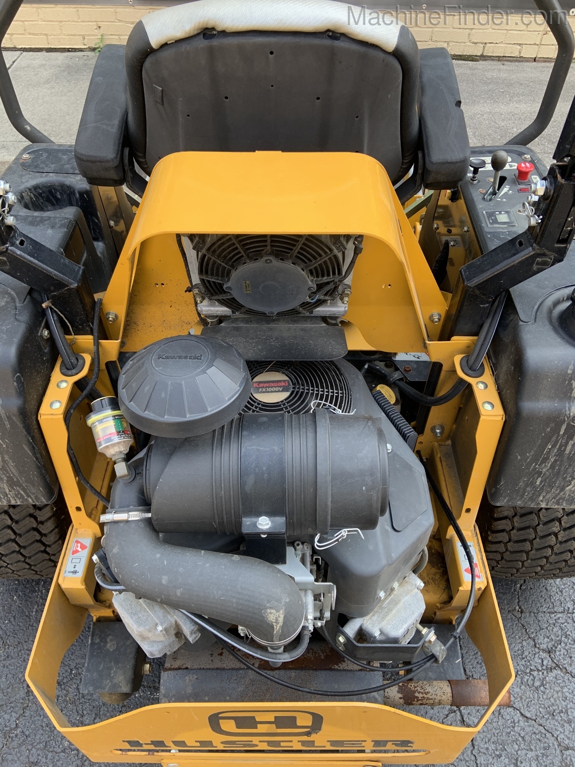 2015 Hustler SUPER Z Image 3