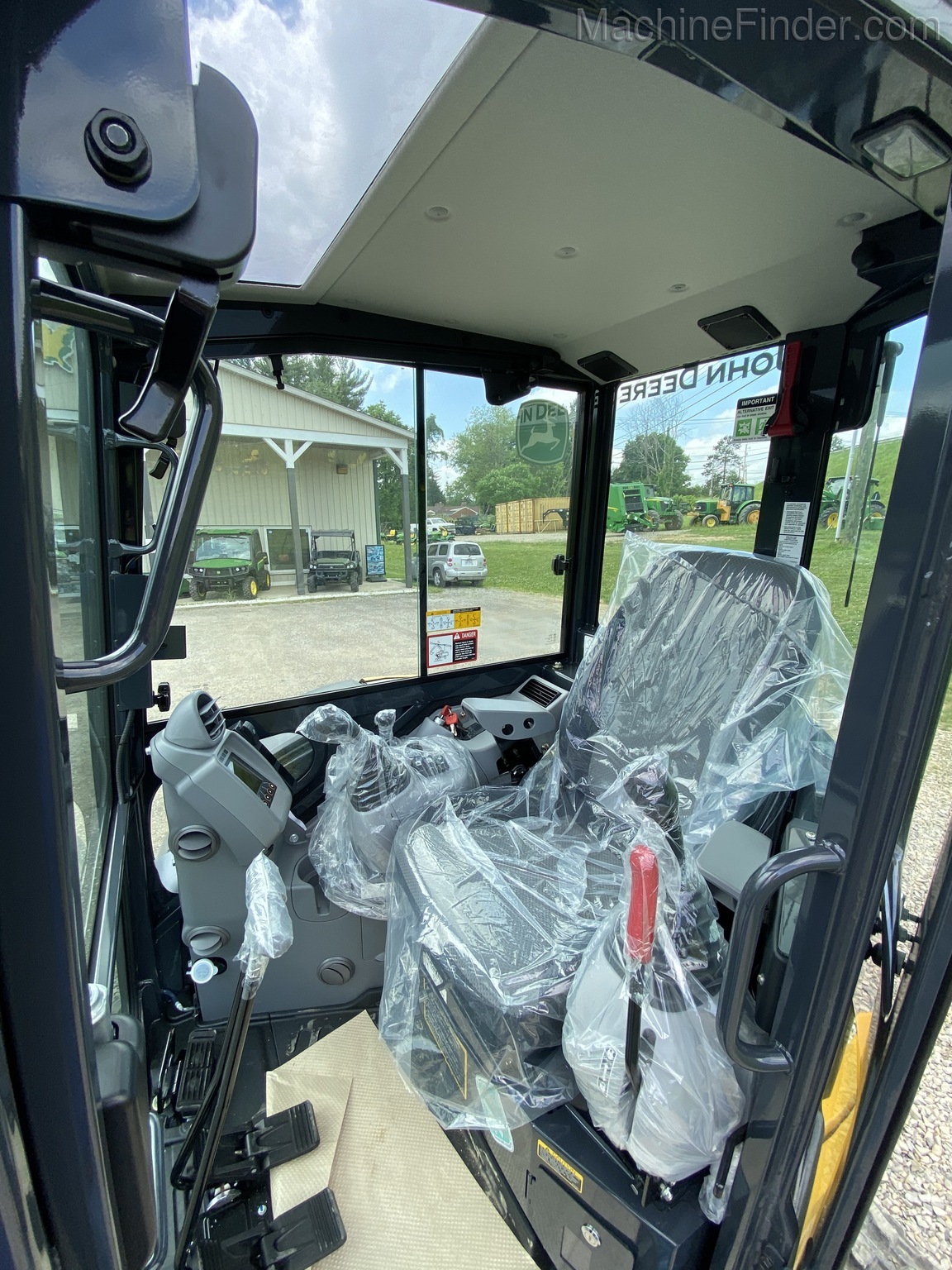 2020 John Deere 35G Image 8