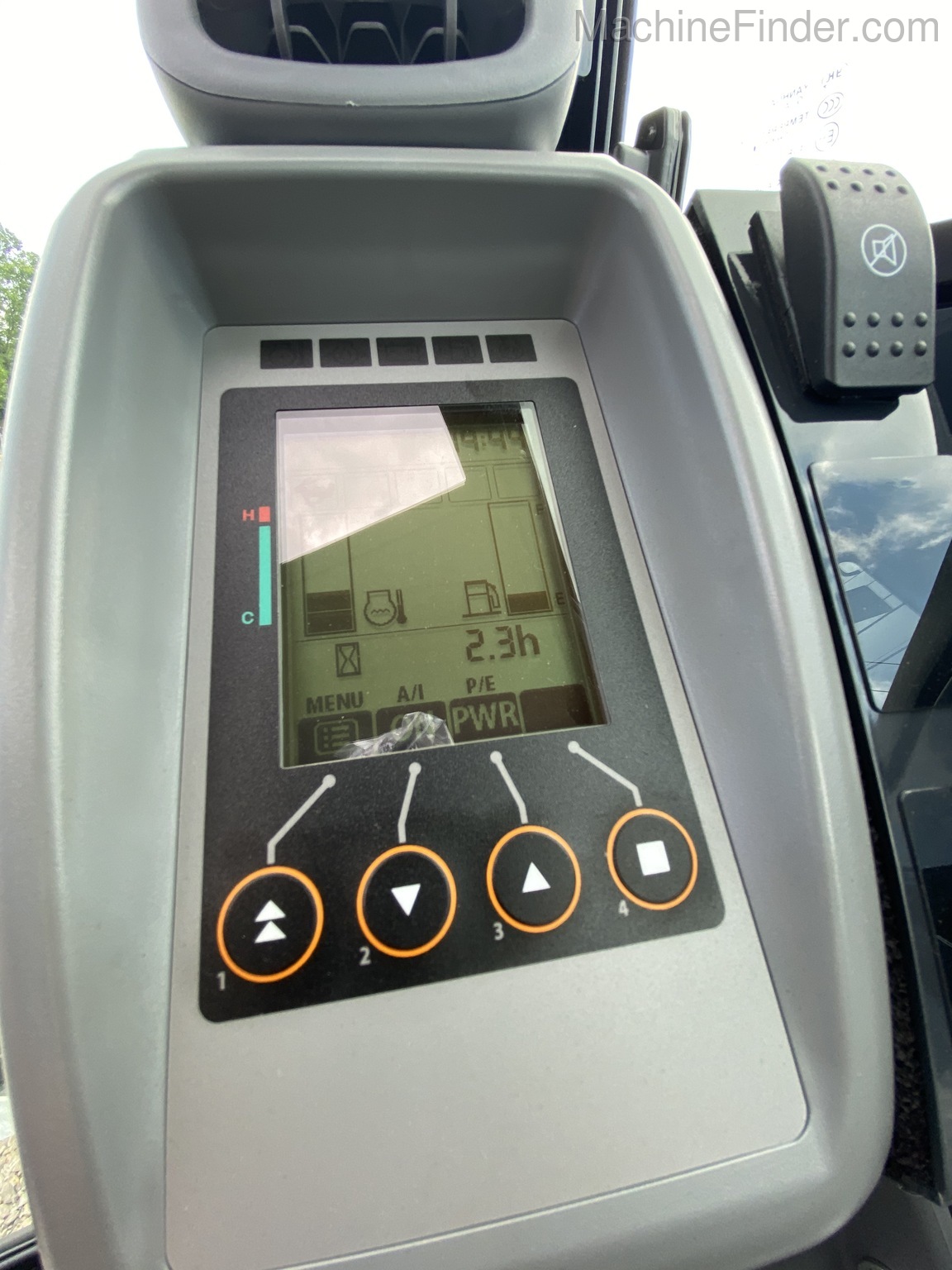 2020 John Deere 35G Image 11