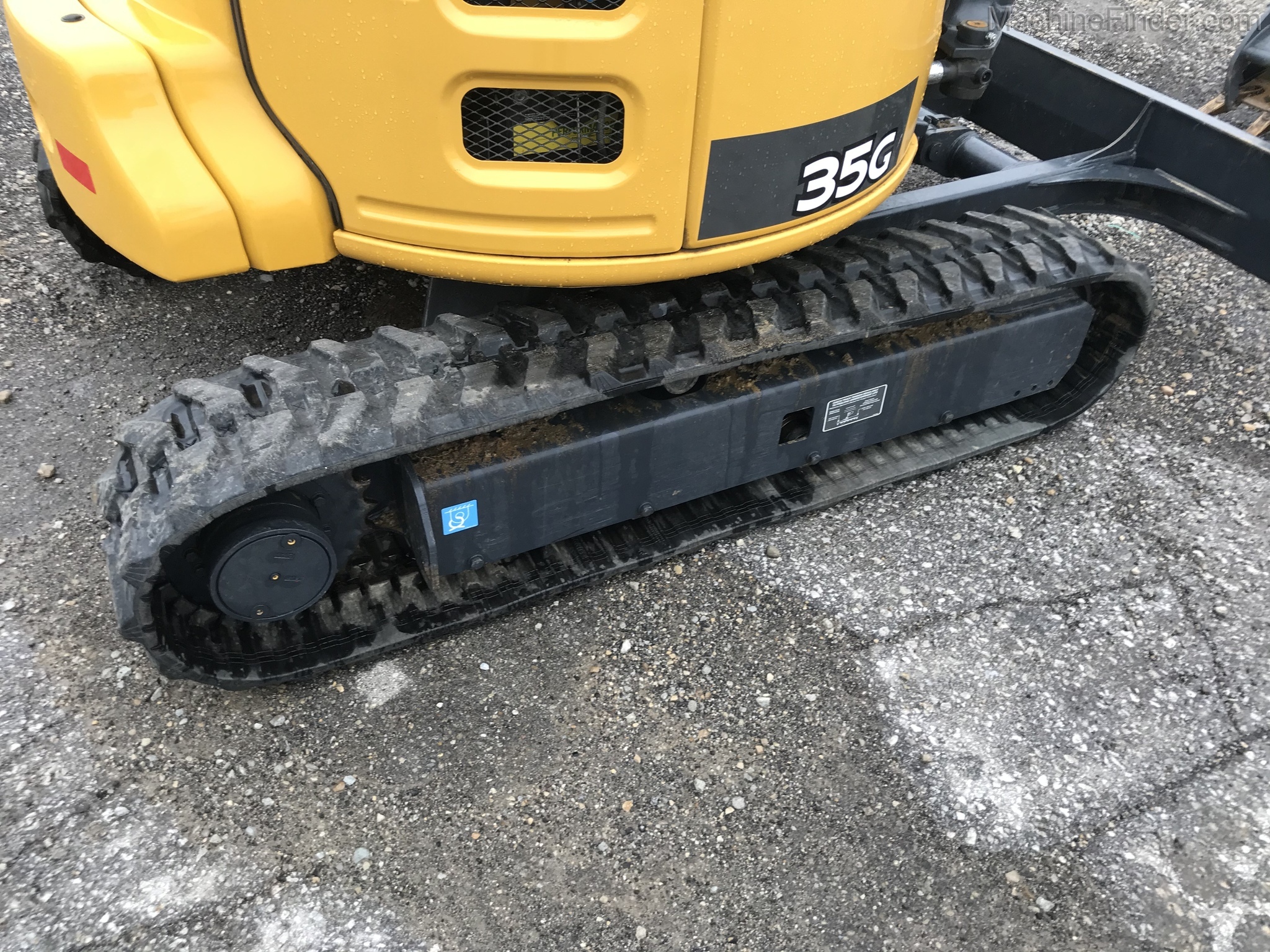 2020 John Deere 35G Image 10