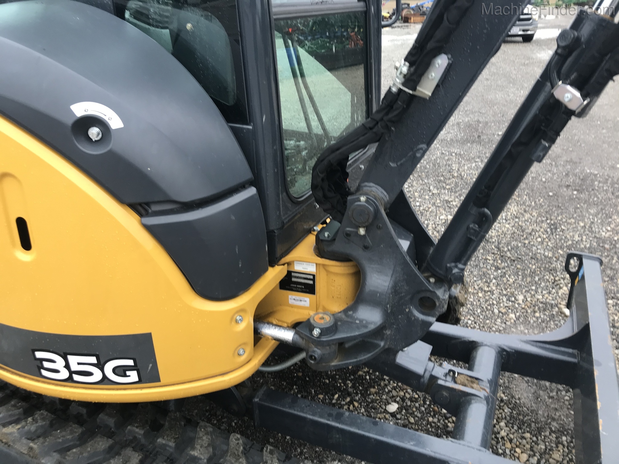 2020 John Deere 35G Image 9
