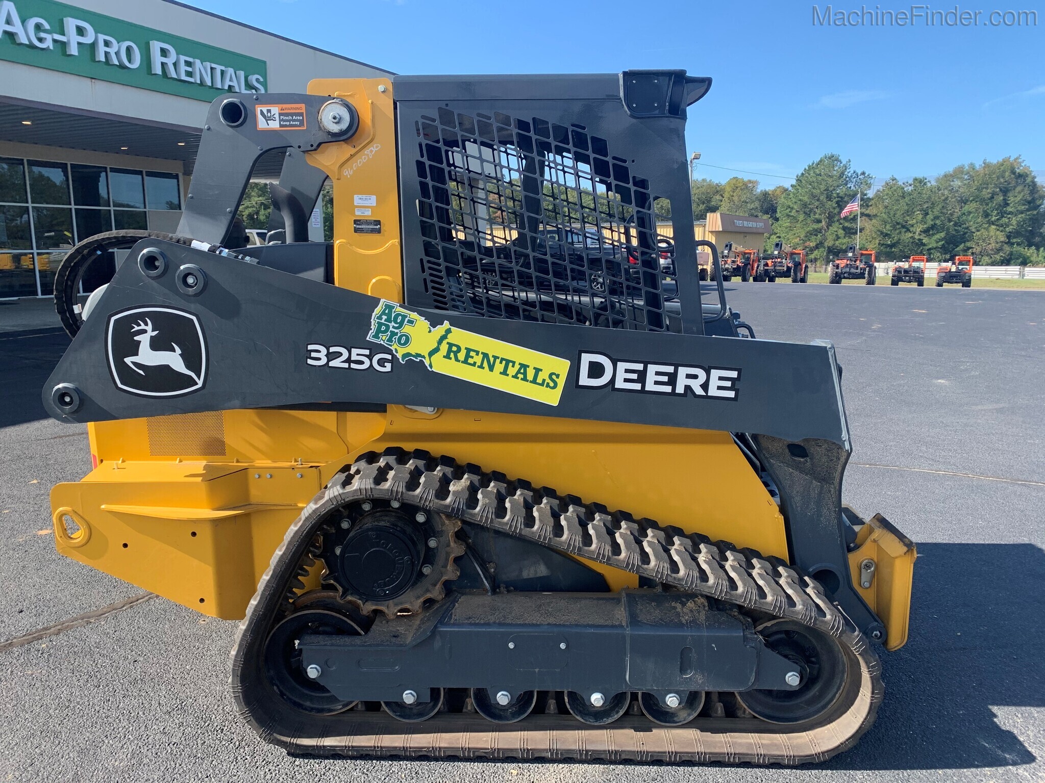 2020 John Deere 325G Image 2