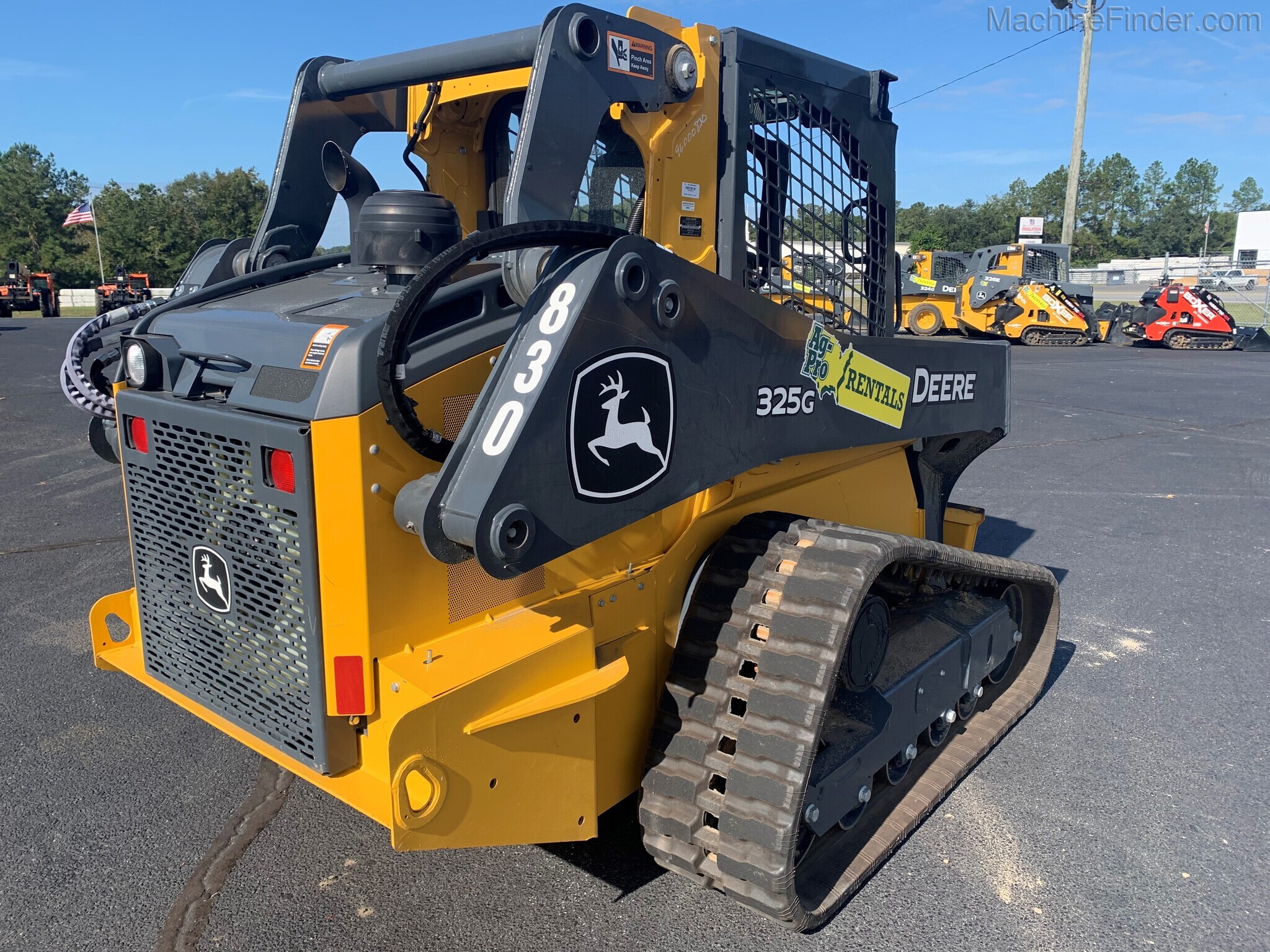 2020 John Deere 325G Image 3