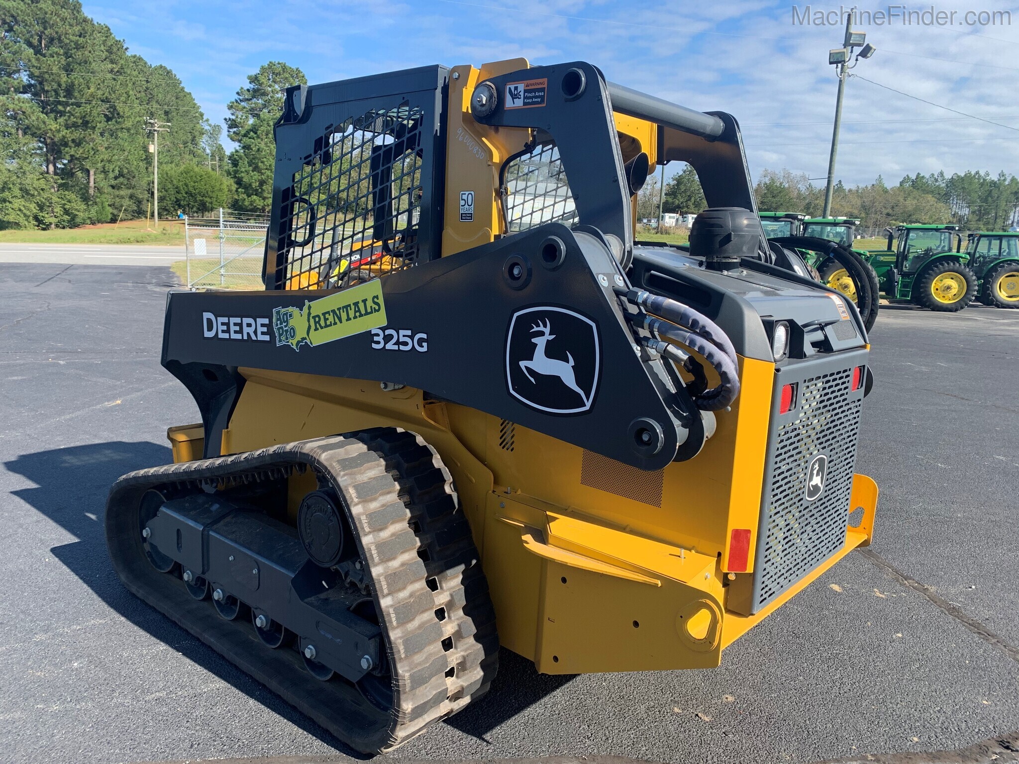 2020 John Deere 325G Image 5