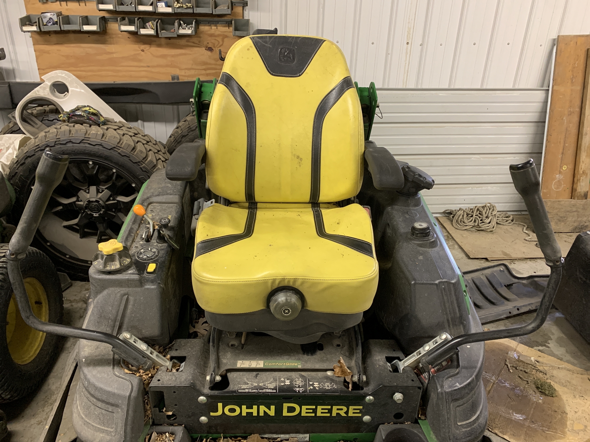 2019 John Deere Z930R ZeroTurn Mowers Baudette, MN