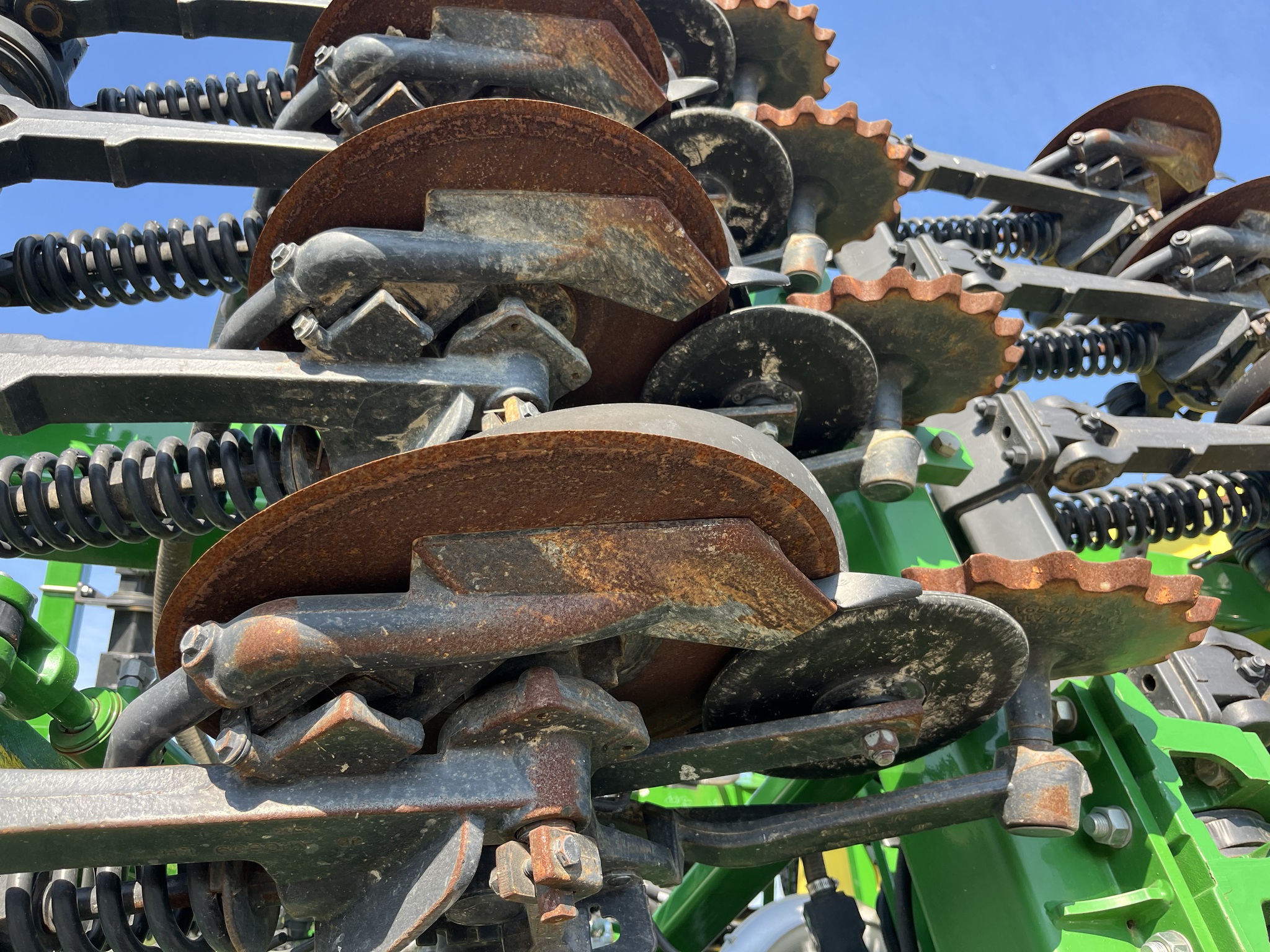 2023 John Deere N530C Image 10