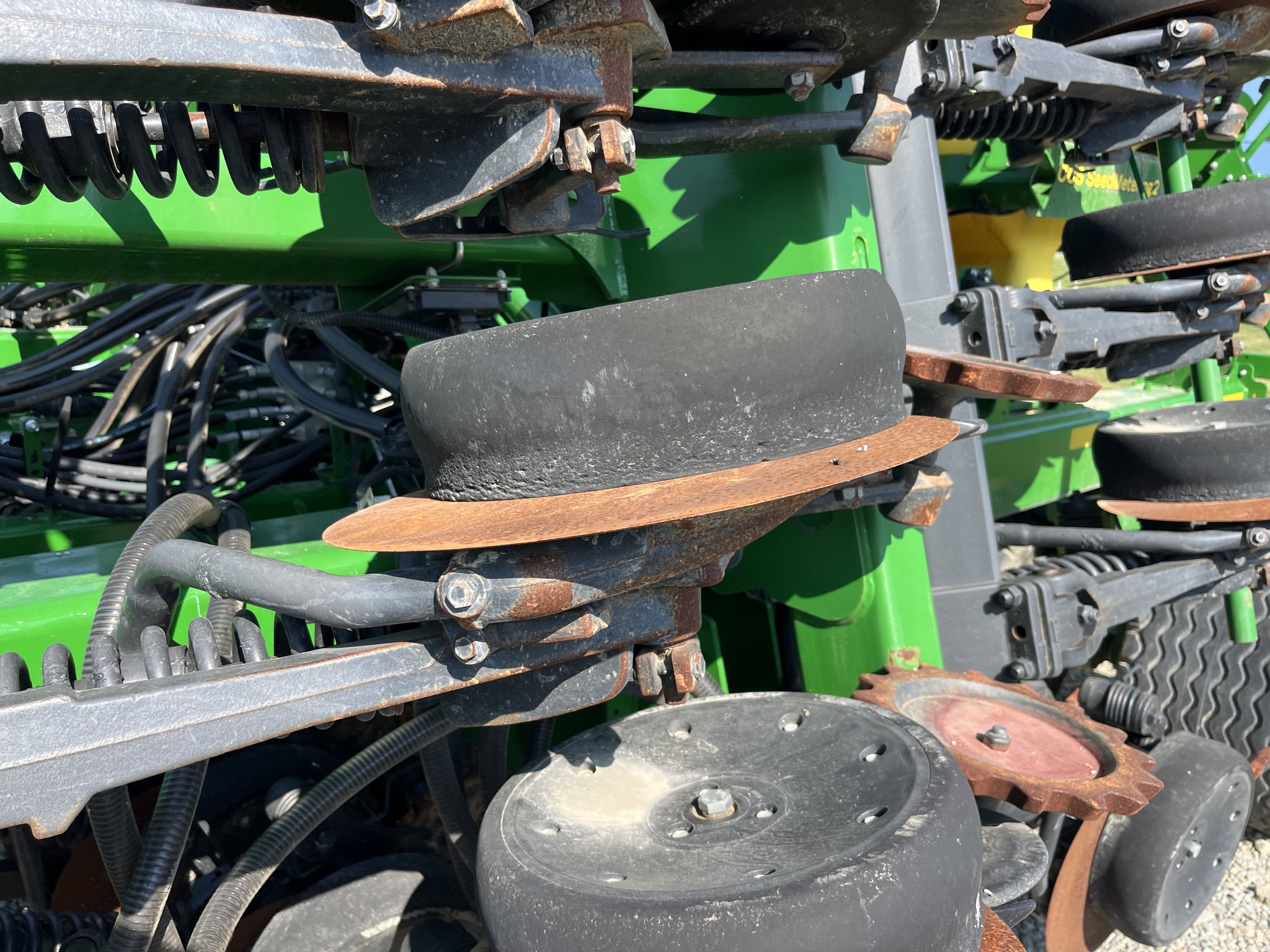 2023 John Deere N530C Image 9