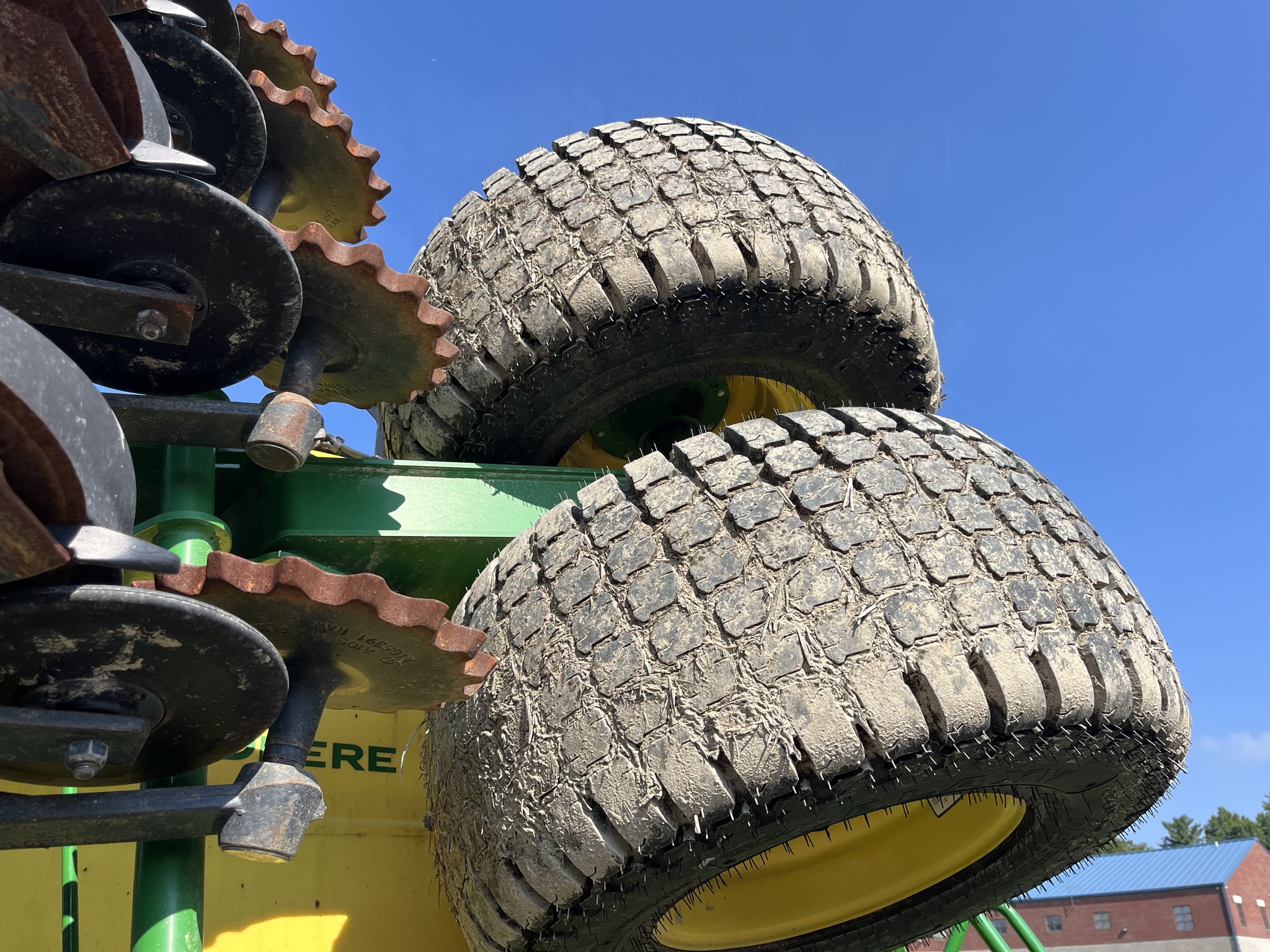 2023 John Deere N530C Image 13