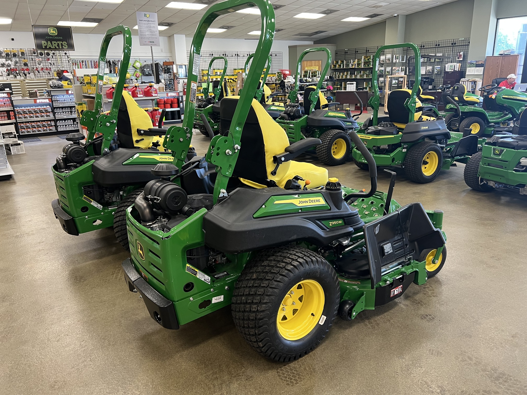 2023 John Deere Z950M Image 3