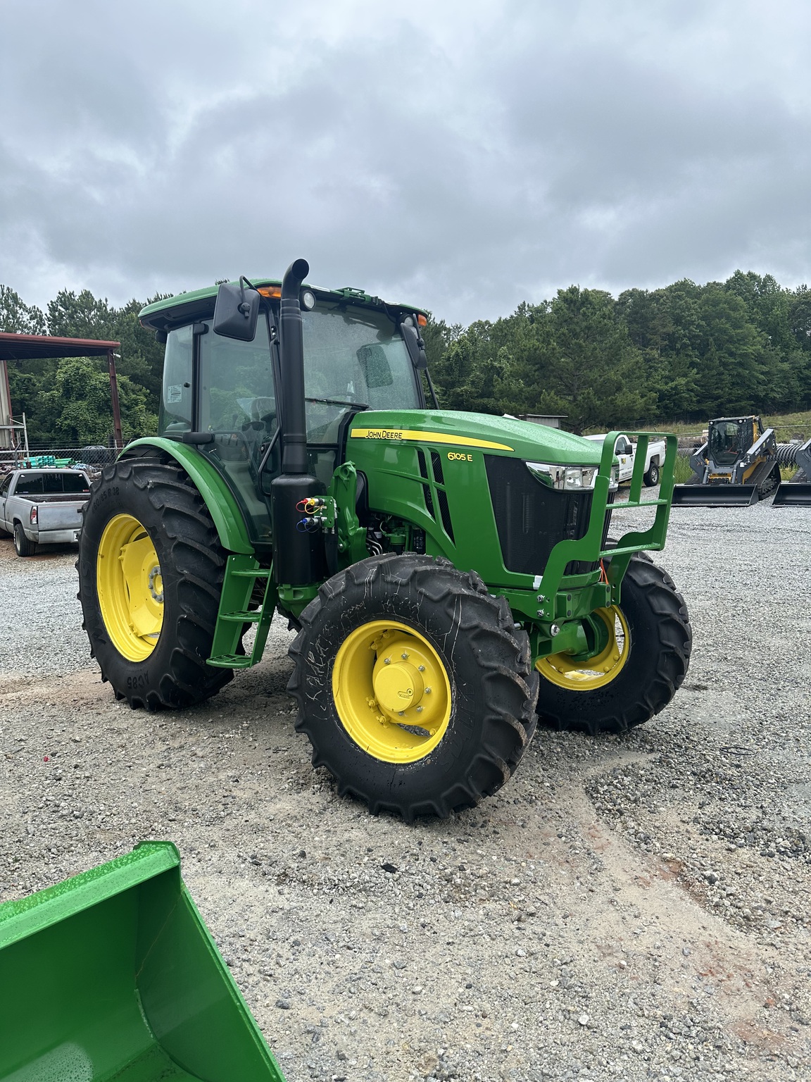 2023 John Deere 6105E Image 1