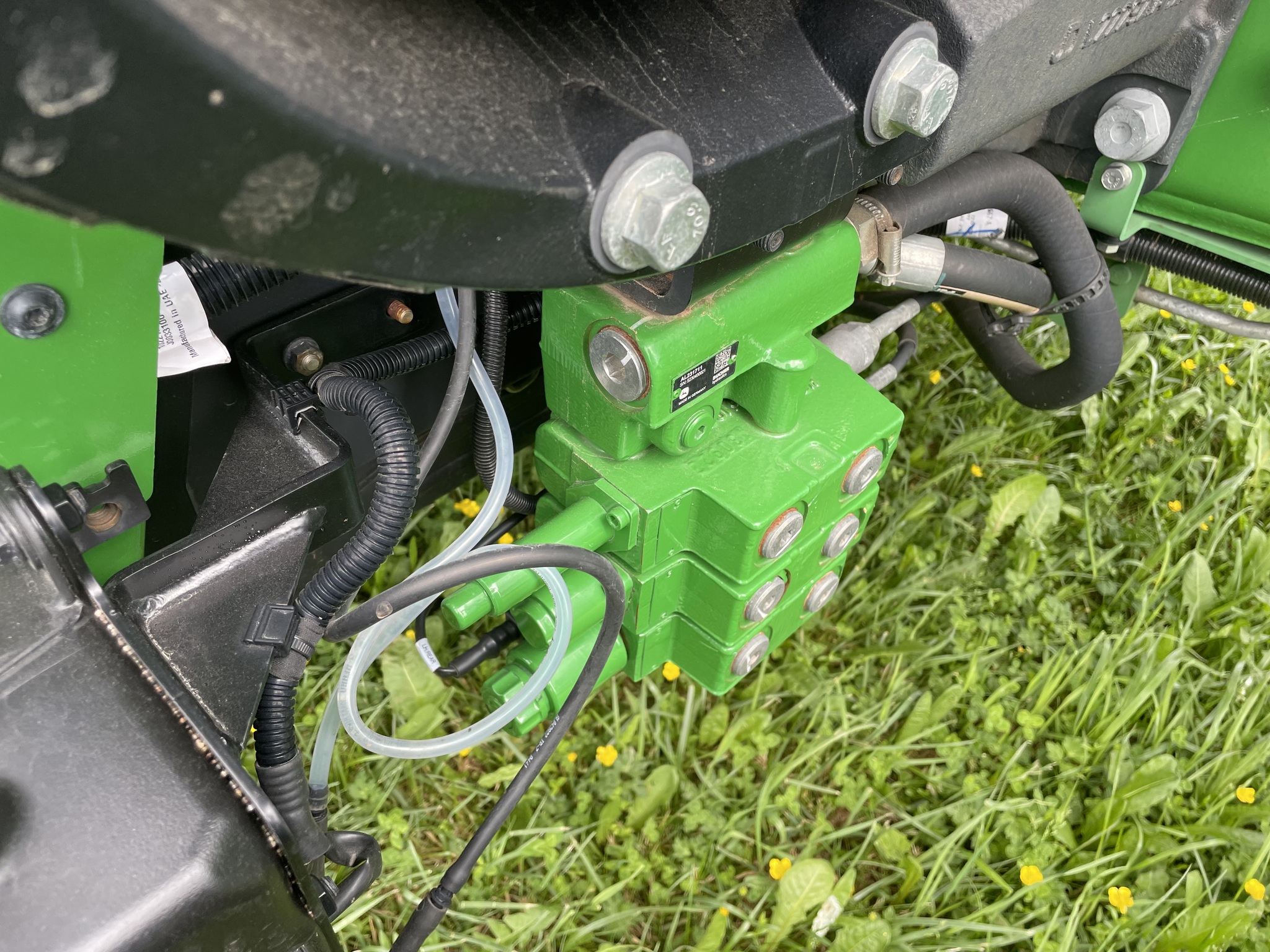 2023 John Deere 6110M Image 13