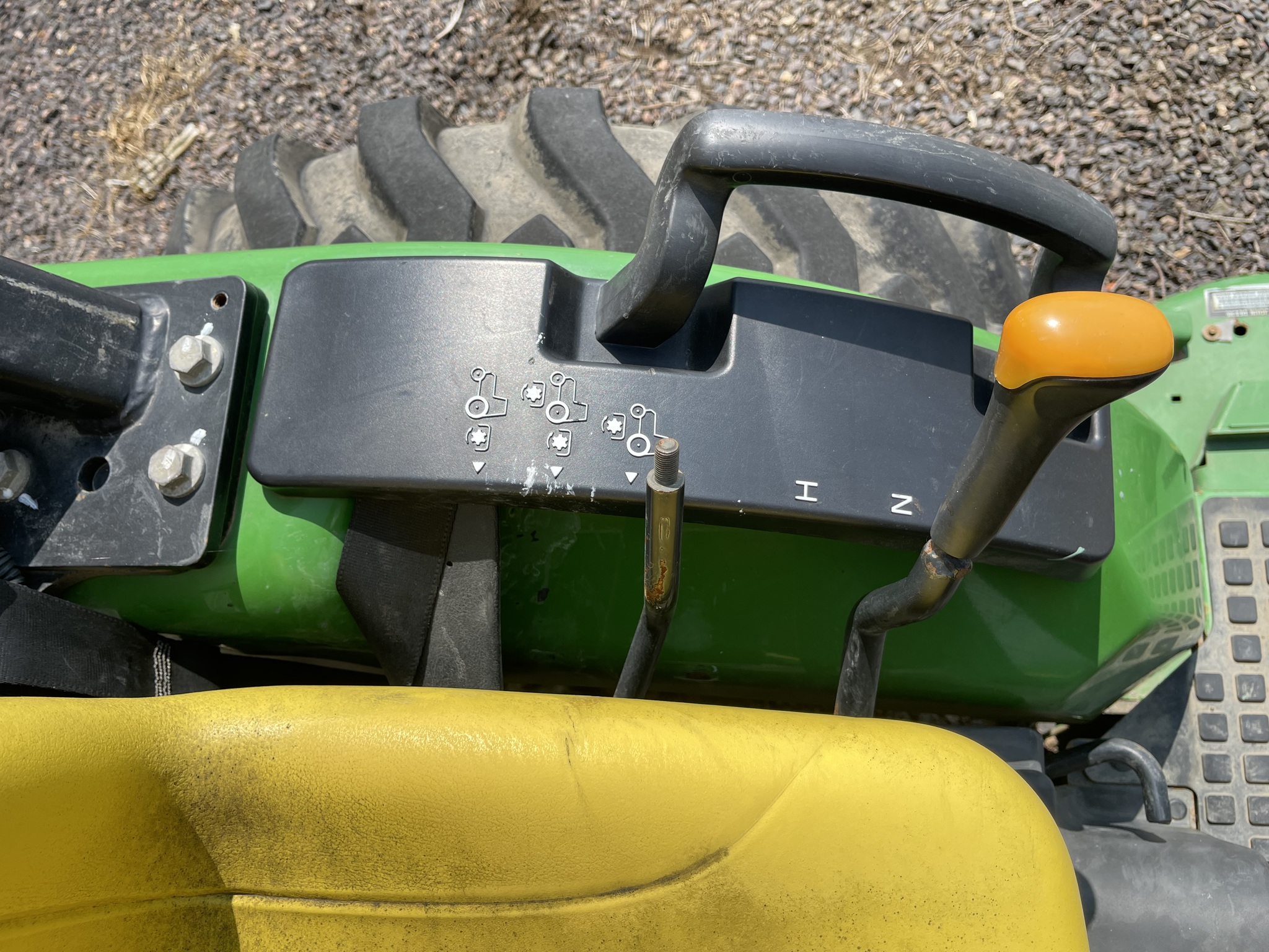  2010 John Deere 2520 at Heritage Tractor in Brimfield, IL