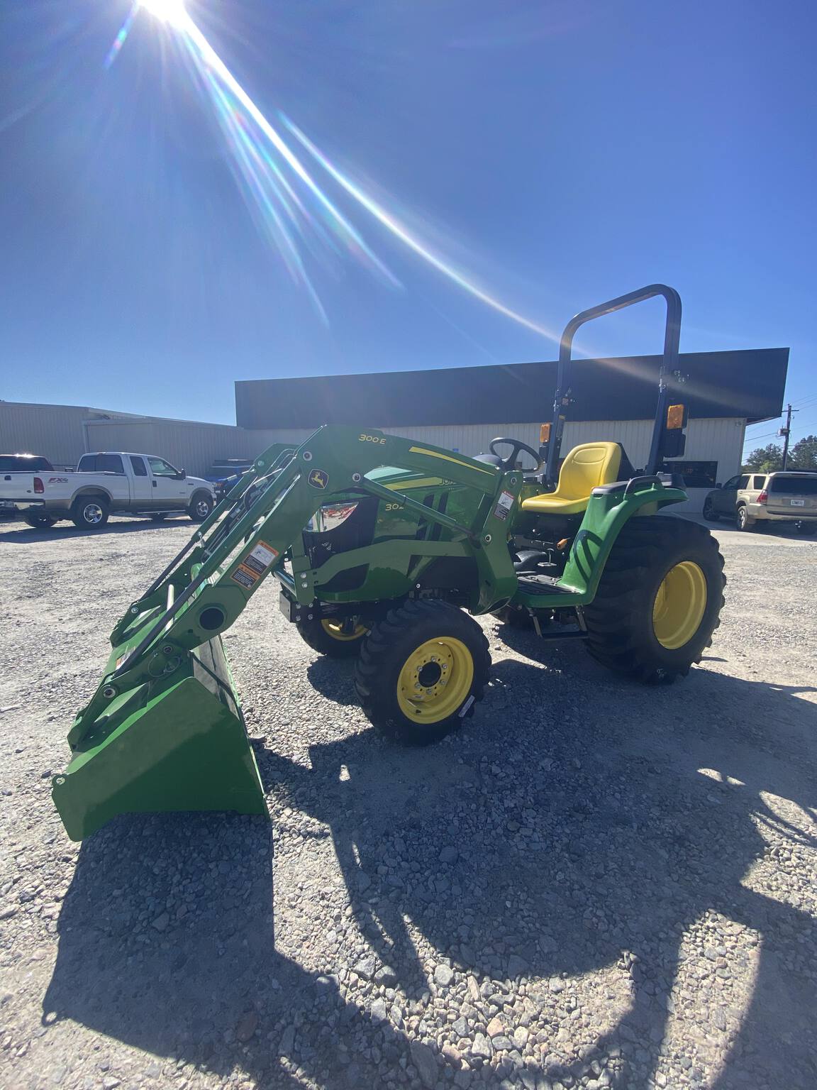 2022 John Deere 3025E Image 1