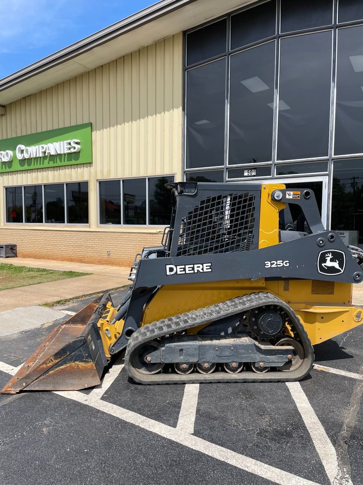 2020 John Deere 325G Image 2