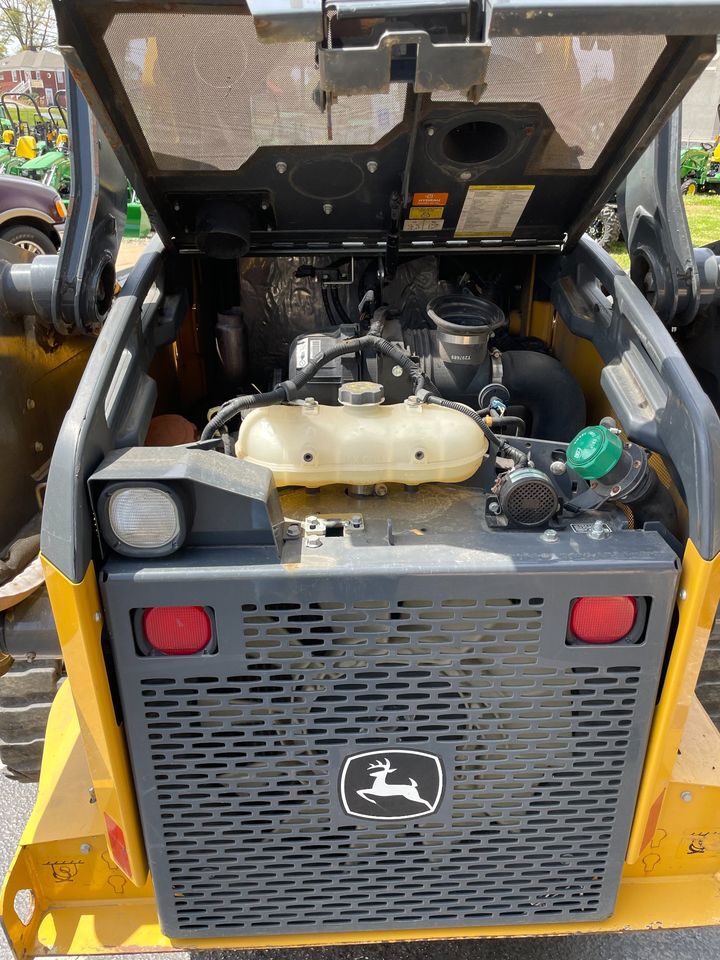 2020 John Deere 325G Image 5