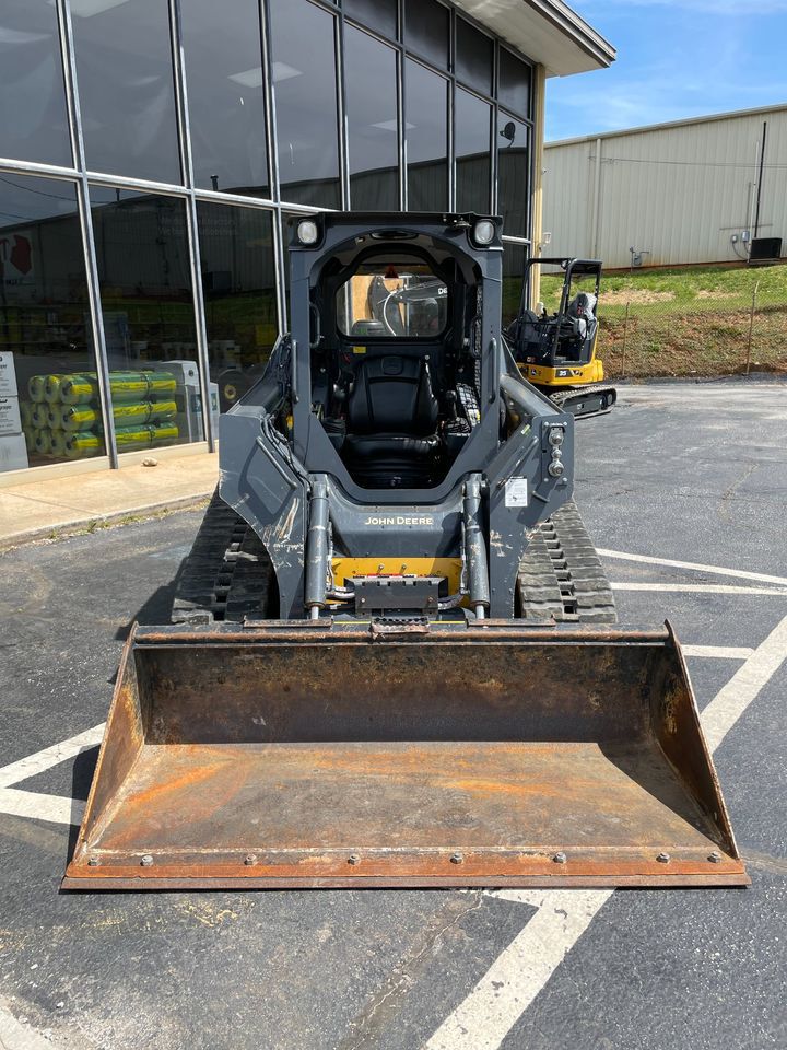 2020 John Deere 325G Image 6