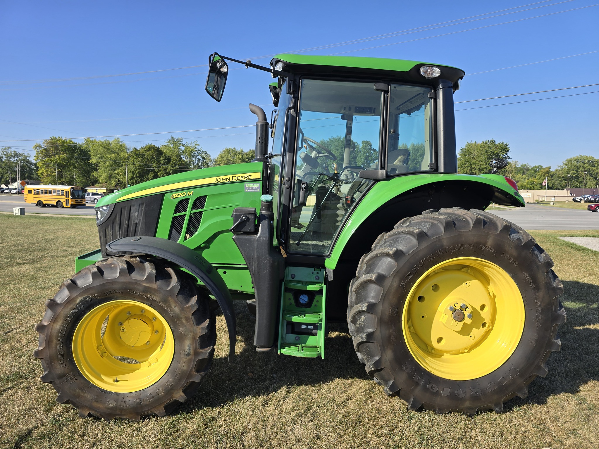 2022 John Deere 6120M Image 4
