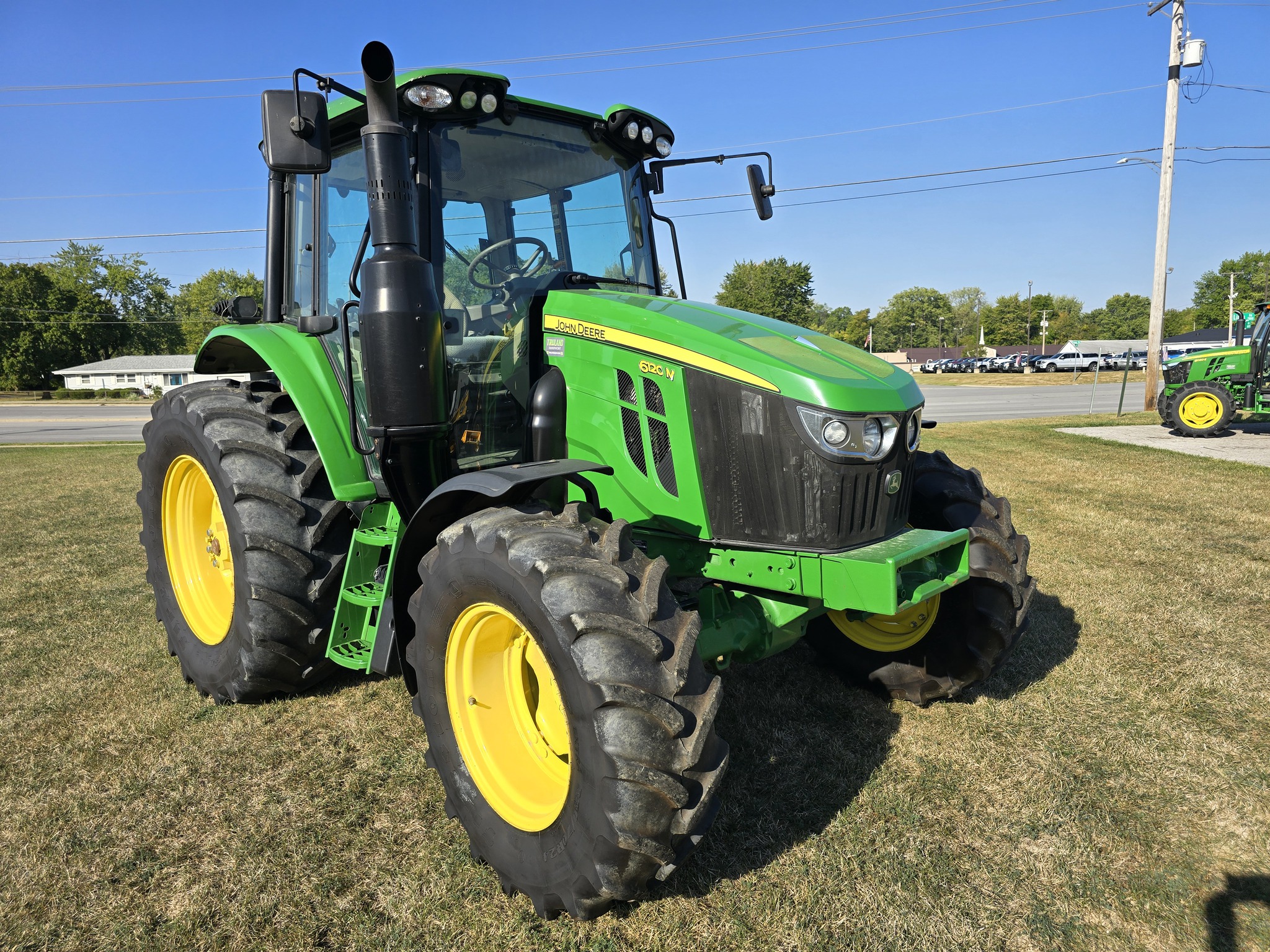 2022 John Deere 6120M Image 1