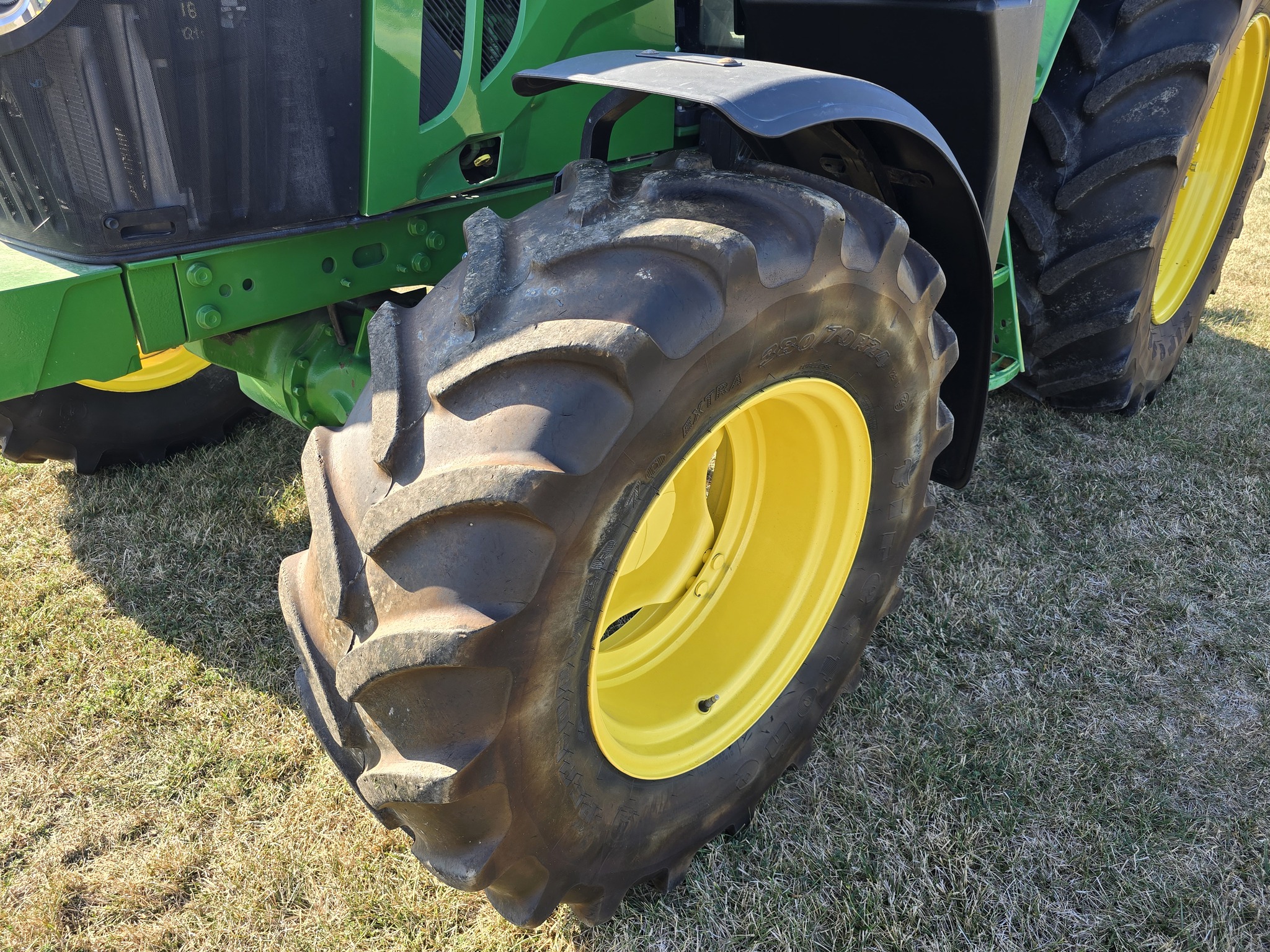2022 John Deere 6120M Image 13