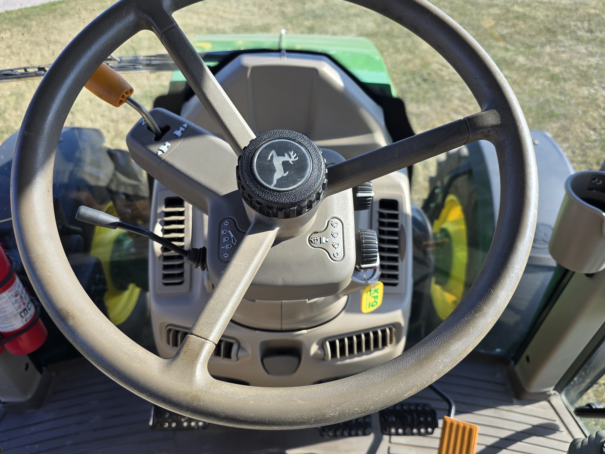 2022 John Deere 6120M Image 23