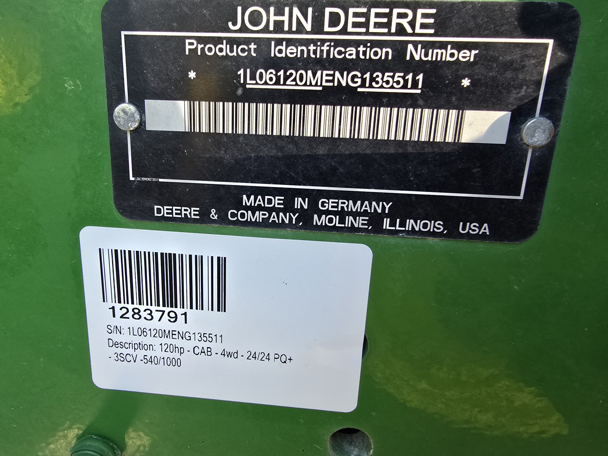 2022 John Deere 6120M Image 30