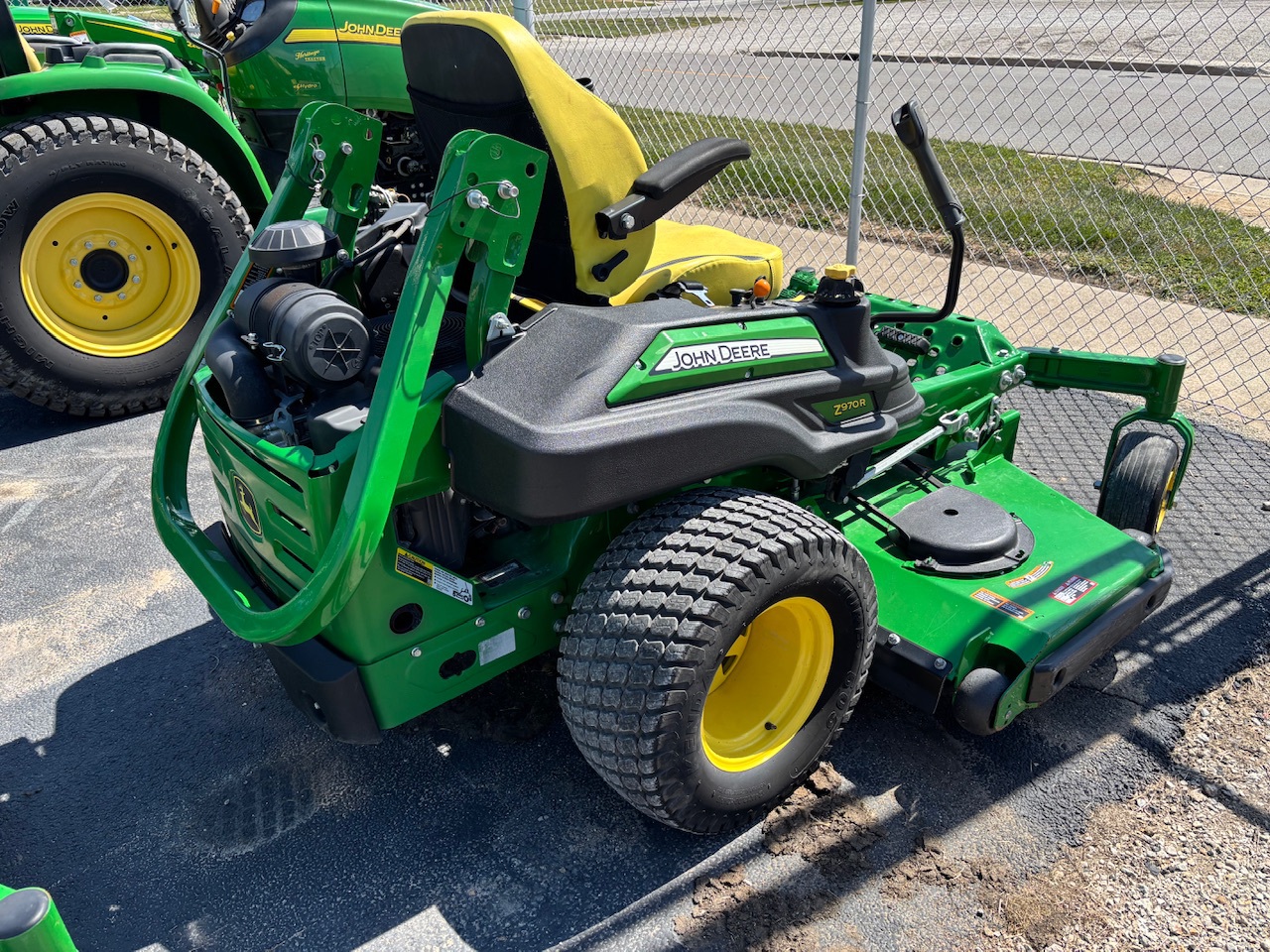  2022 John Deere Z970R at Heritage Tractor in Pontiac, IL