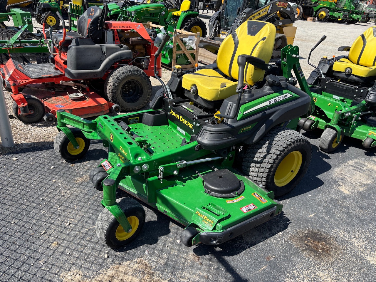  2022 John Deere Z970R at Heritage Tractor in Pontiac, IL