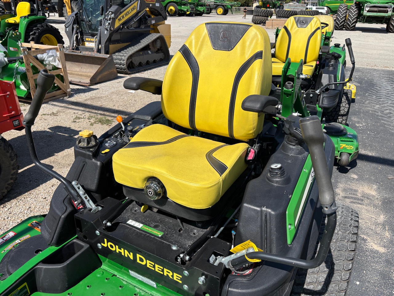  2022 John Deere Z970R at Heritage Tractor in Pontiac, IL