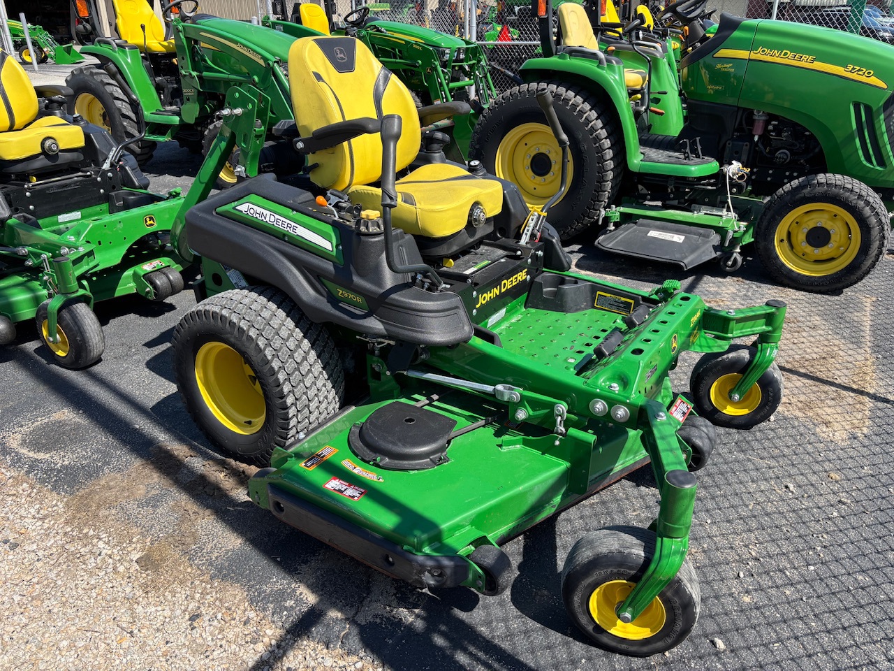  2022 John Deere Z970R at Heritage Tractor in Pontiac, IL