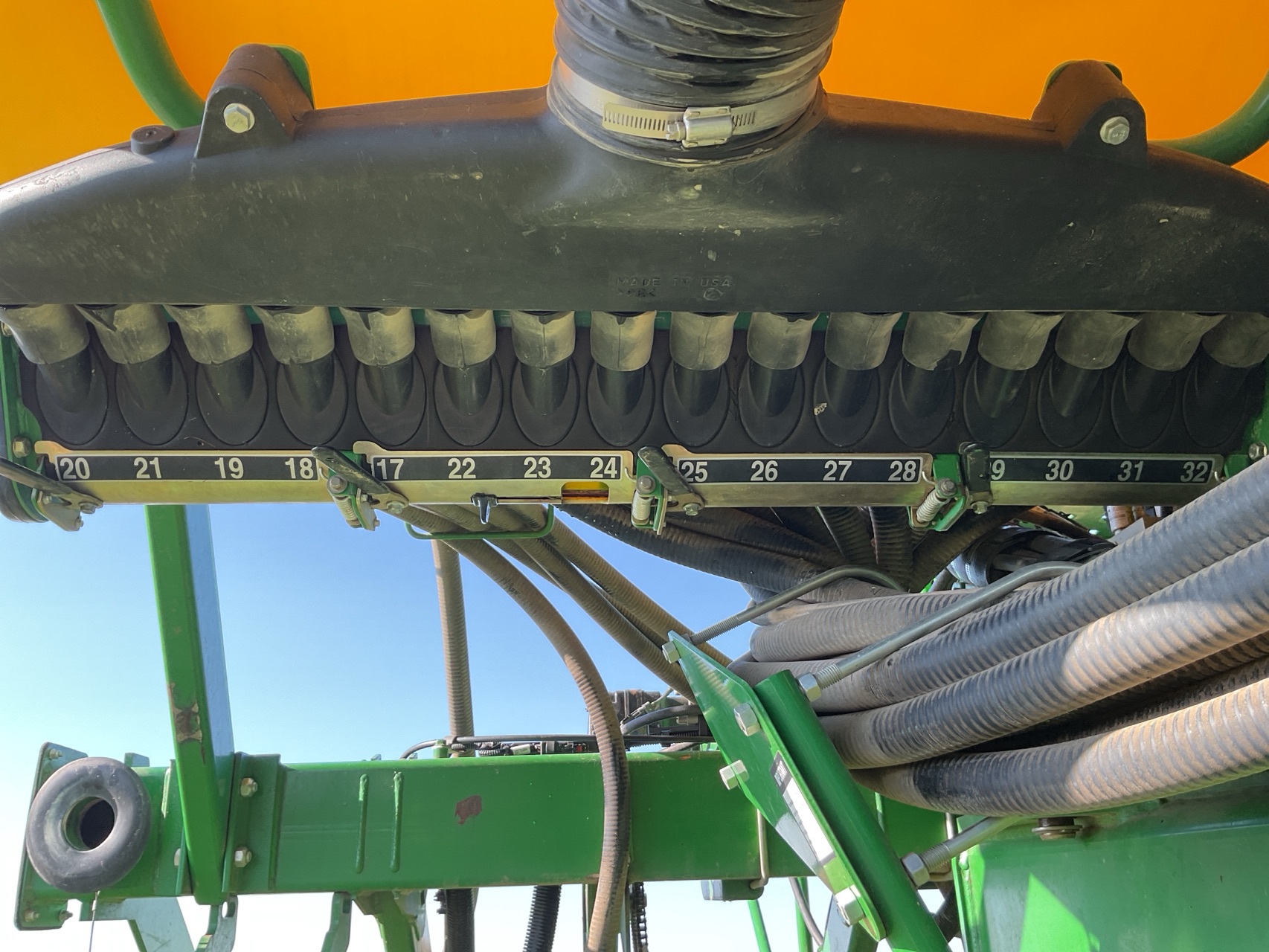 Used 2014 John Deere 1795 Planters: Drawn at Koenig Equipment in Anna, OH - PhotoXL13