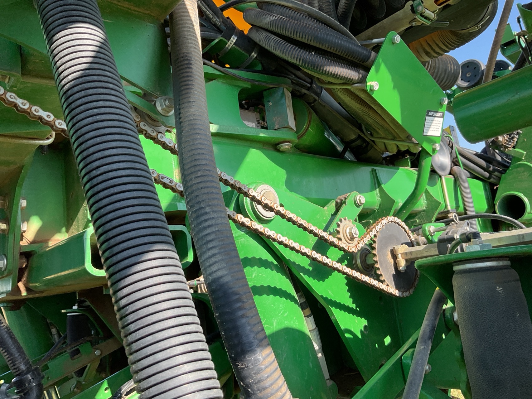 Used 2014 John Deere 1795 Planters: Drawn at Koenig Equipment in Anna, OH - PhotoXL12
