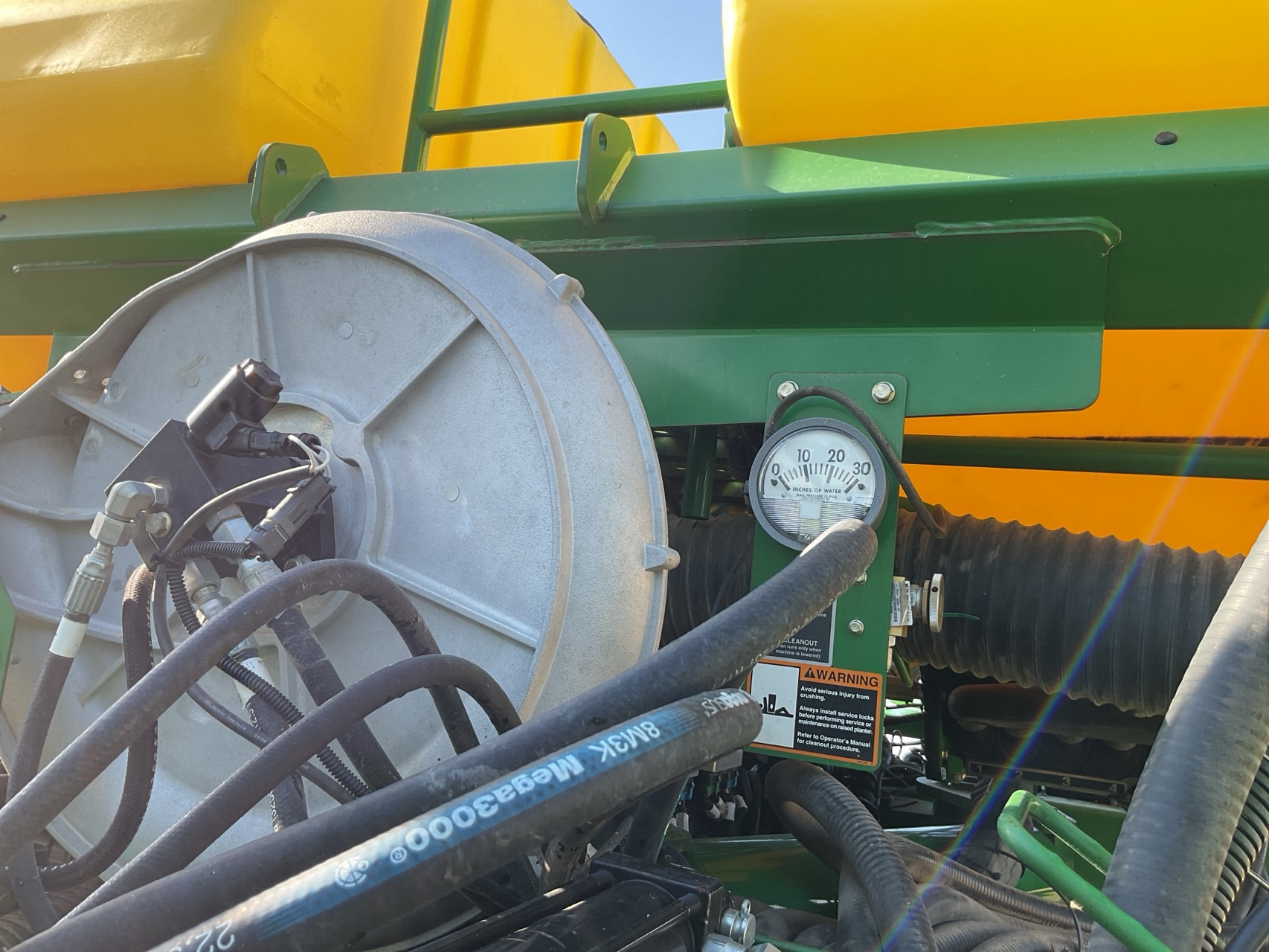 Used 2014 John Deere 1795 Planters: Drawn at Koenig Equipment in Anna, OH - PhotoXL11