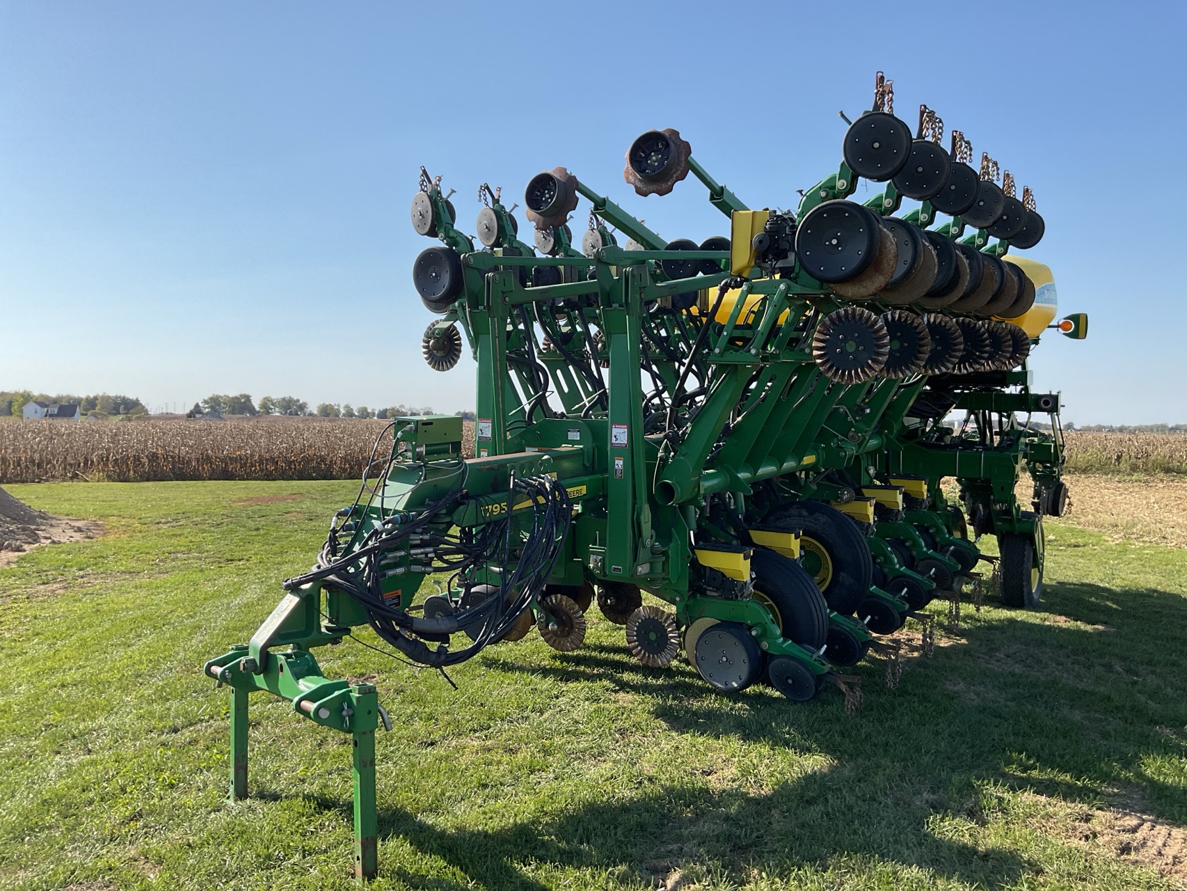 Used 2014 John Deere 1795 Planters: Drawn at Koenig Equipment in Anna, OH - PhotoXL1